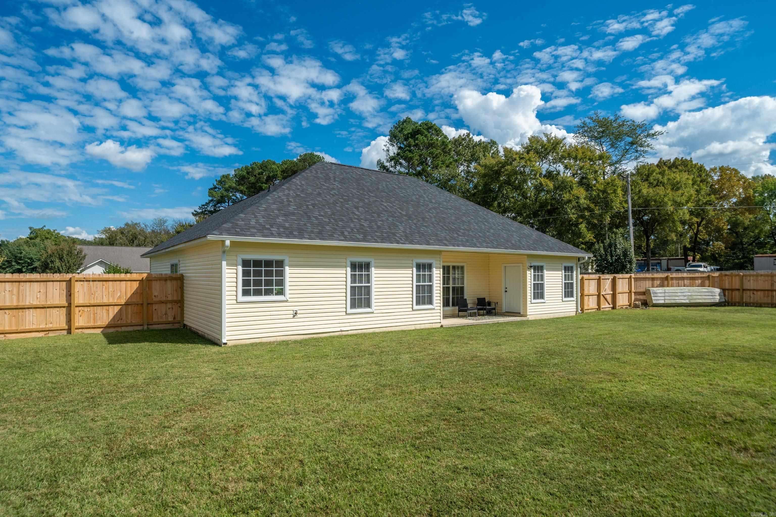 105 Wyatt Cove Property Photo 43