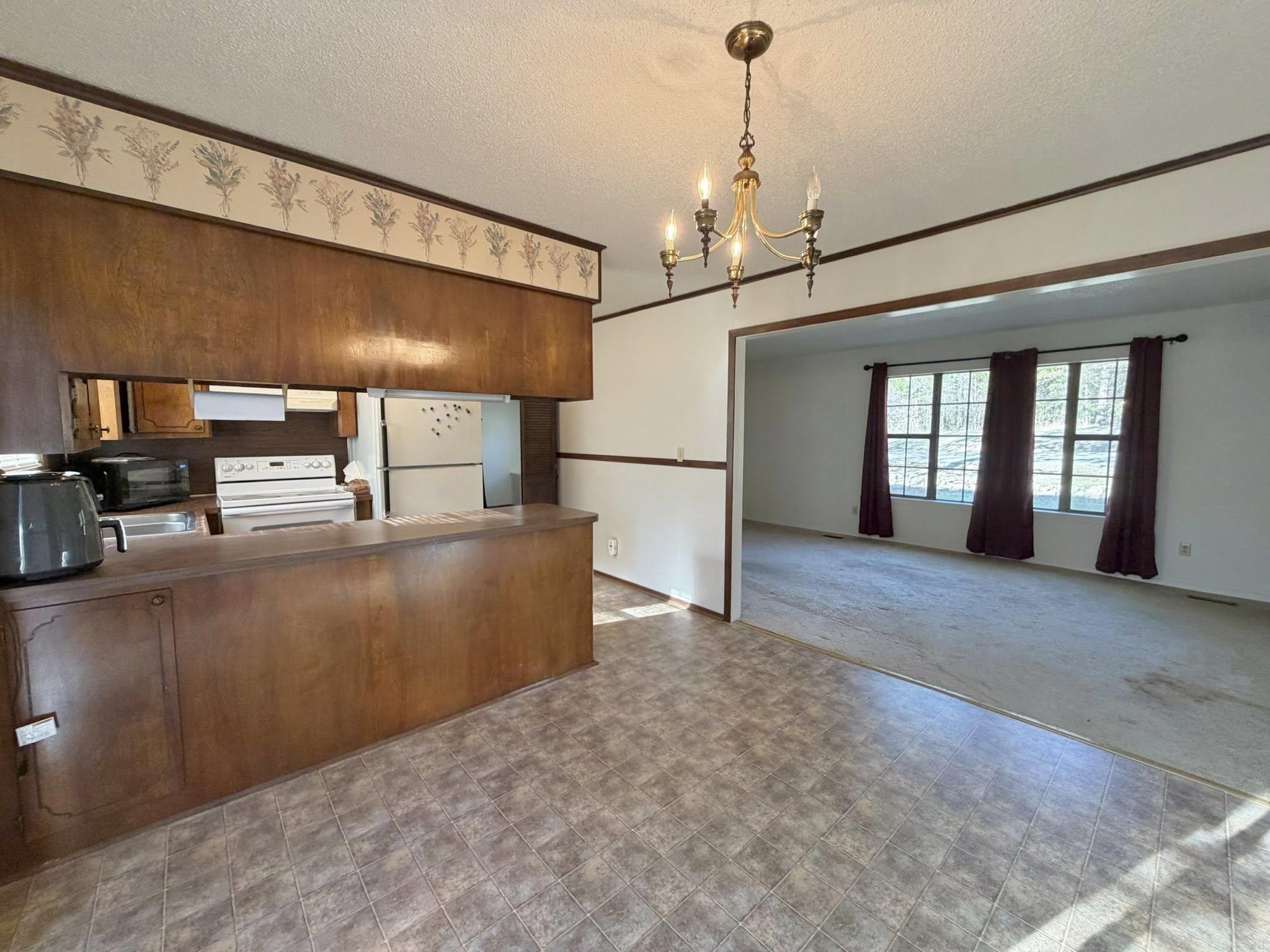 3015 Debra Street Property Photo 2