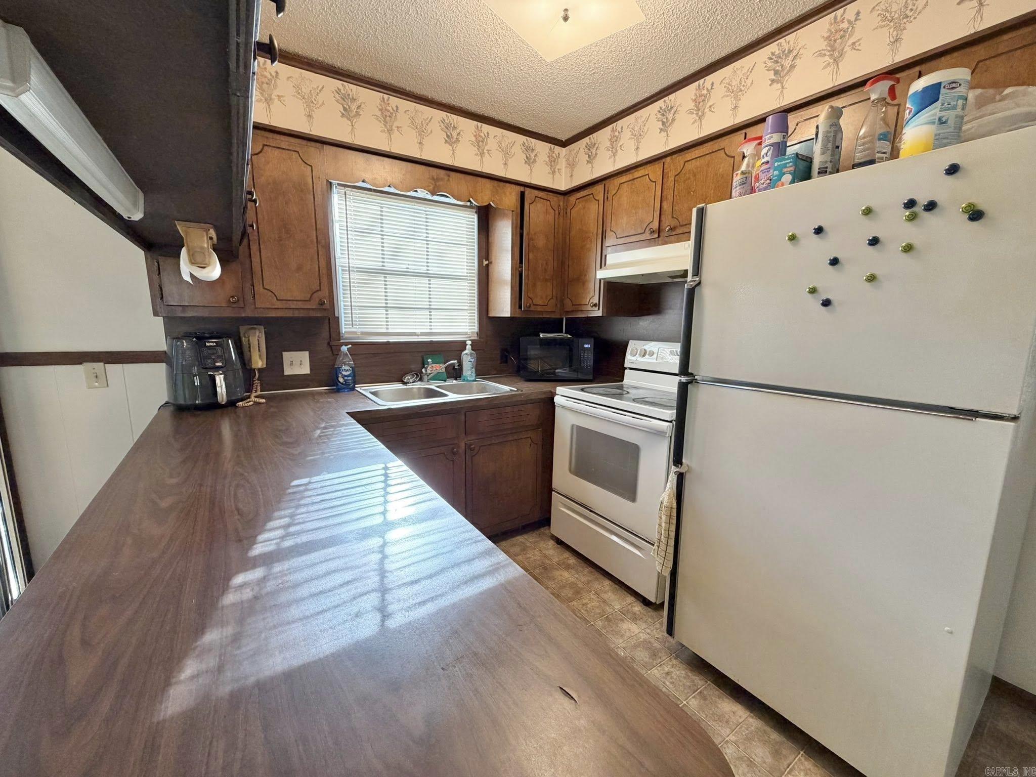 3015 Debra Street Property Photo 3