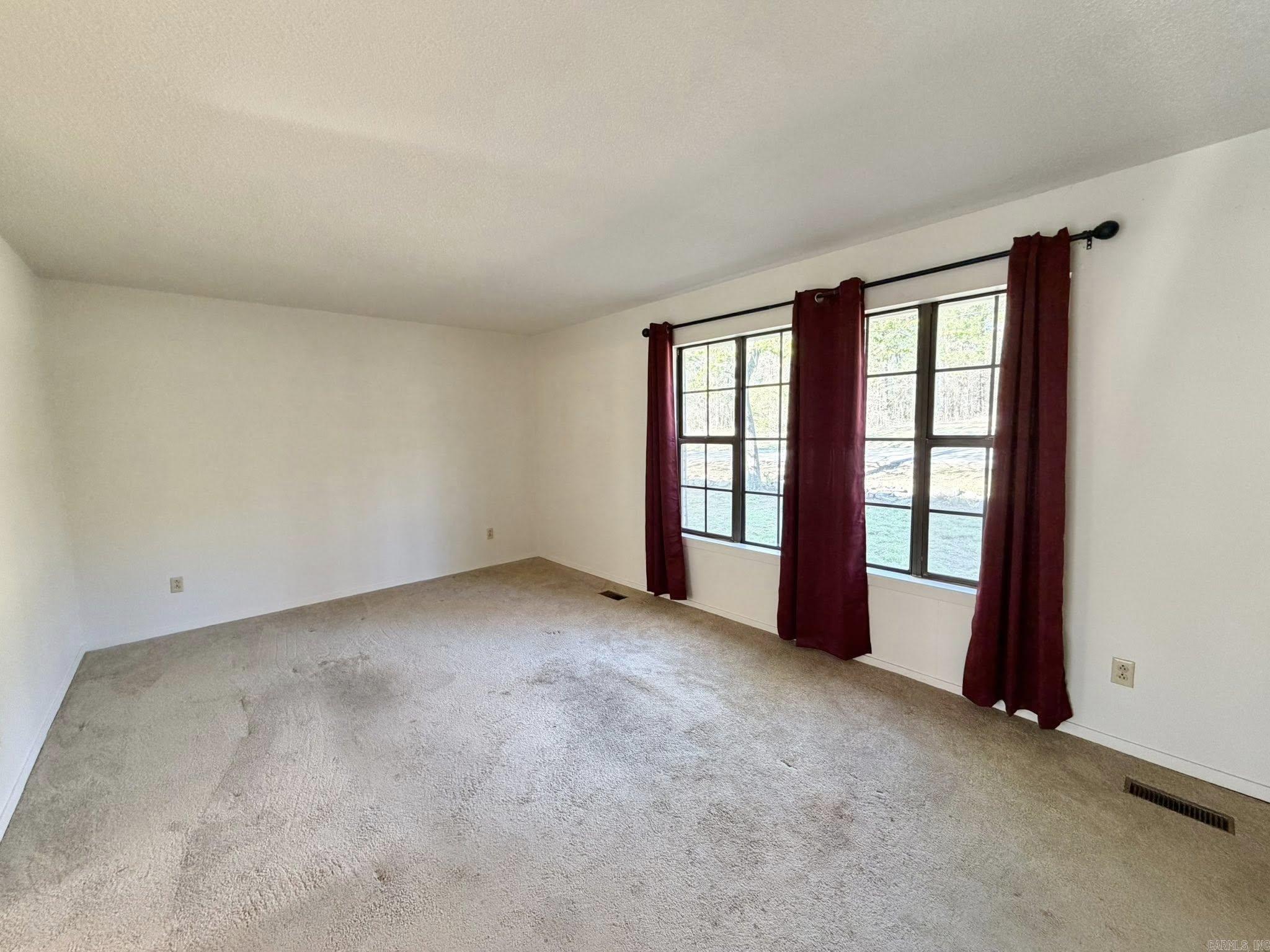 3015 Debra Street Property Photo 7