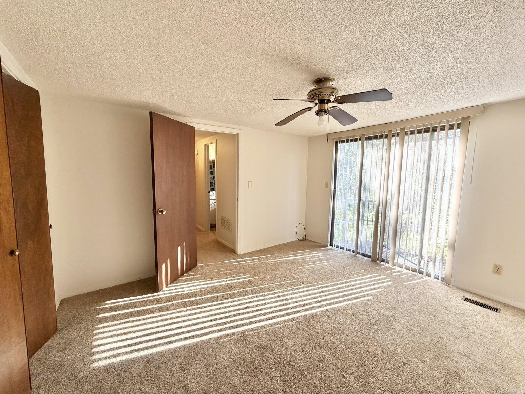 3015 Debra Street Property Photo 12
