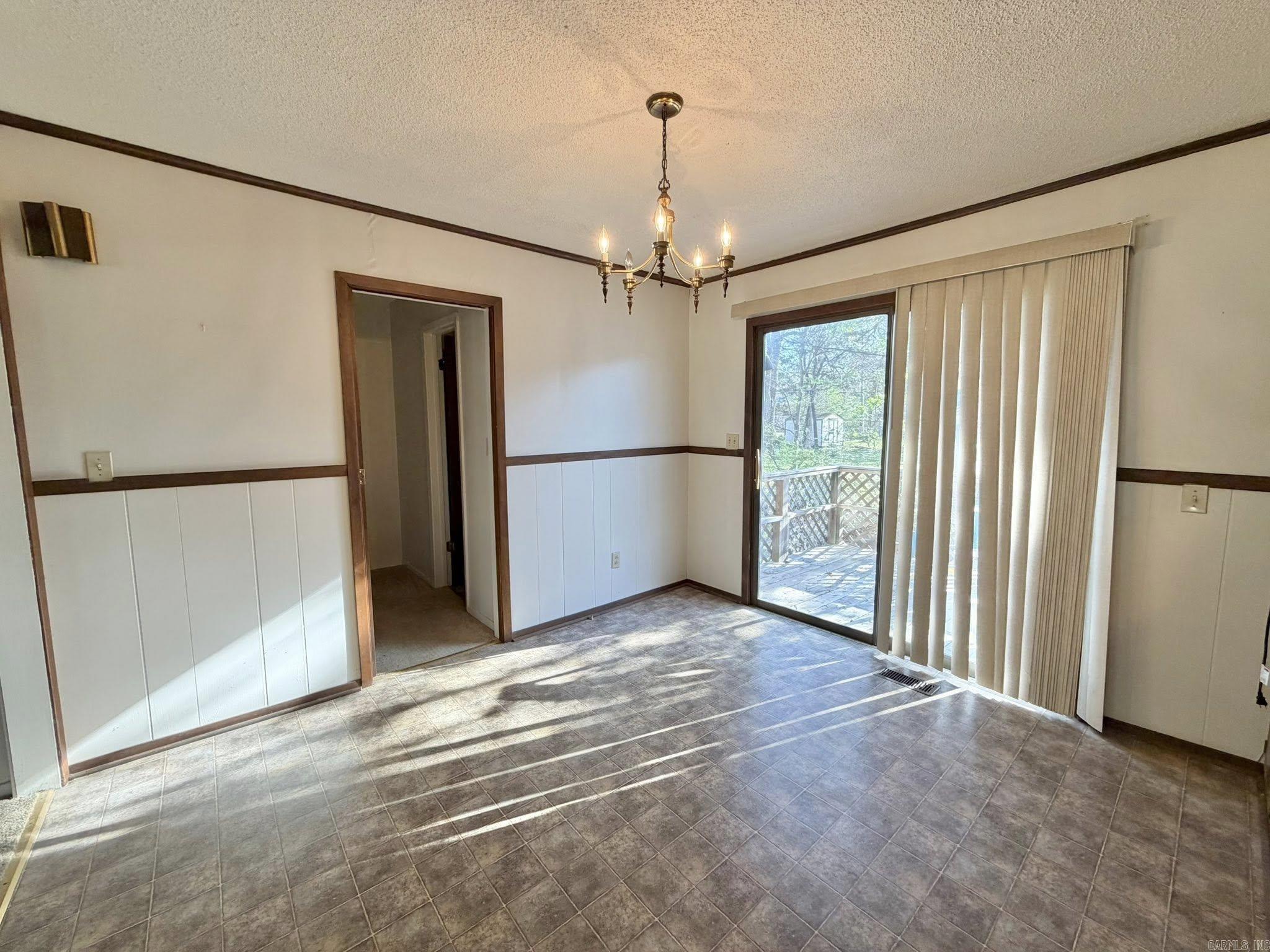 3015 Debra Street Property Photo 14