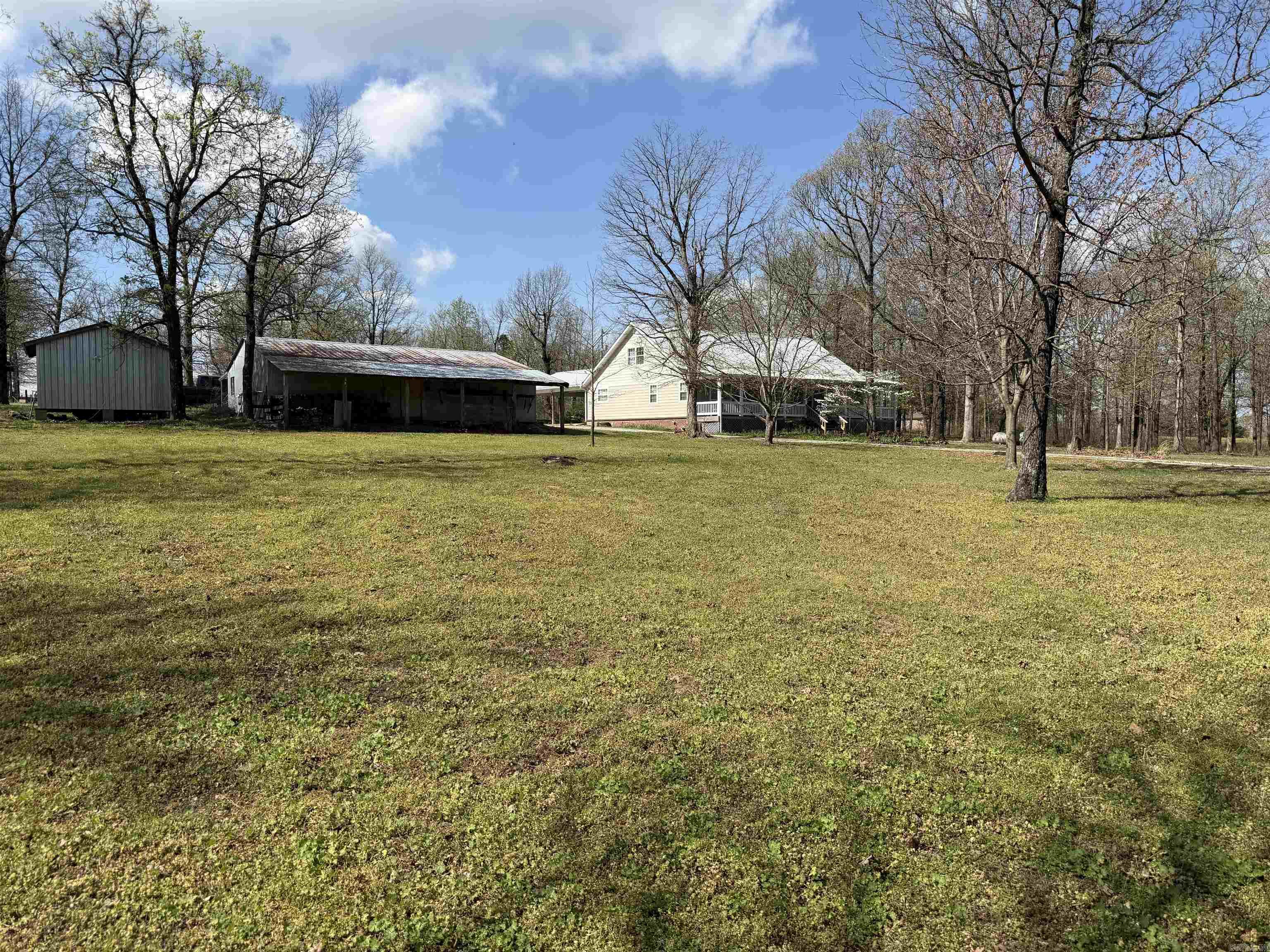 369 County Line Road Property Photo 5