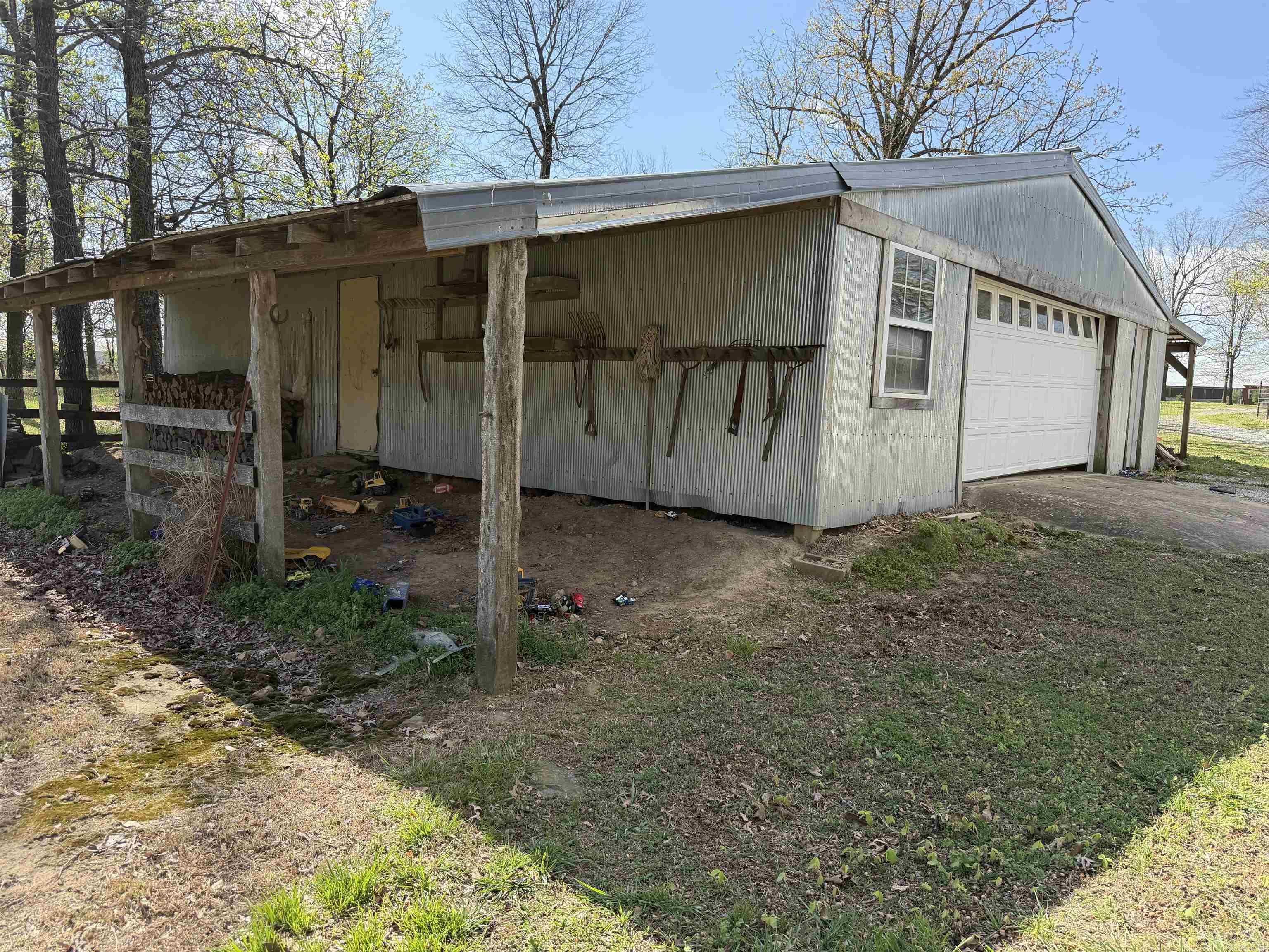 369 County Line Road Property Photo 8