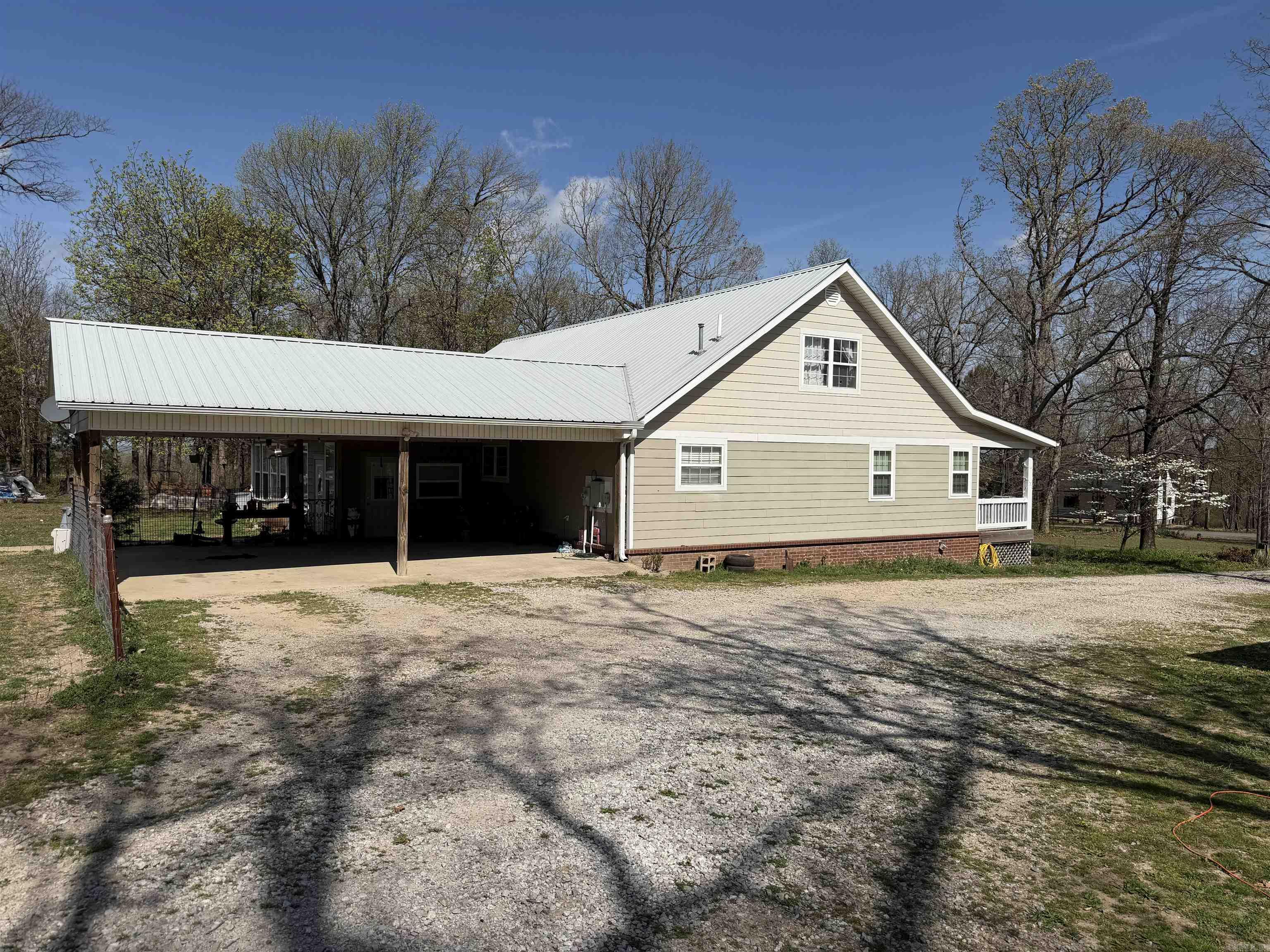 369 County Line Road Property Photo 10