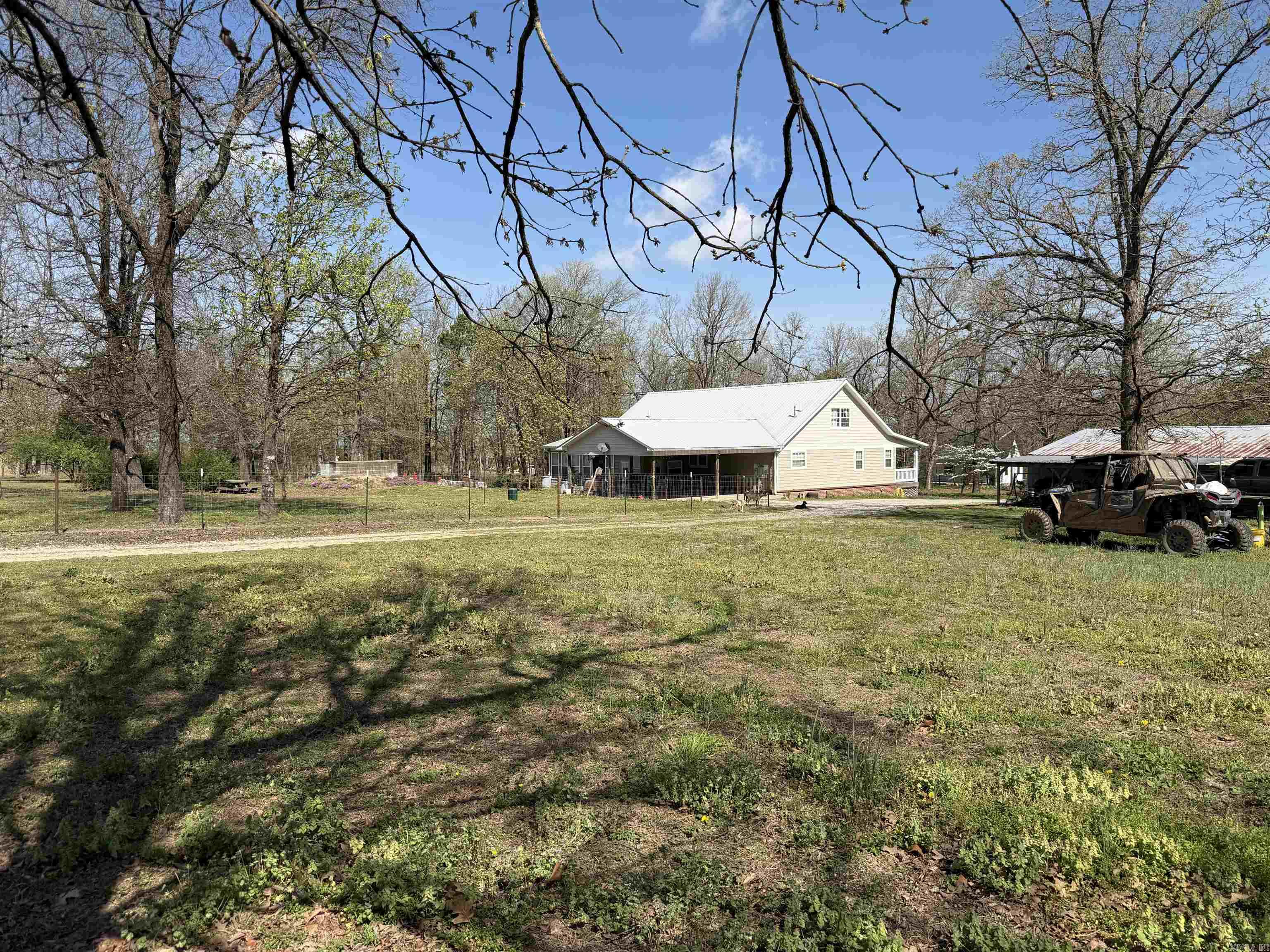 369 County Line Road Property Photo 12