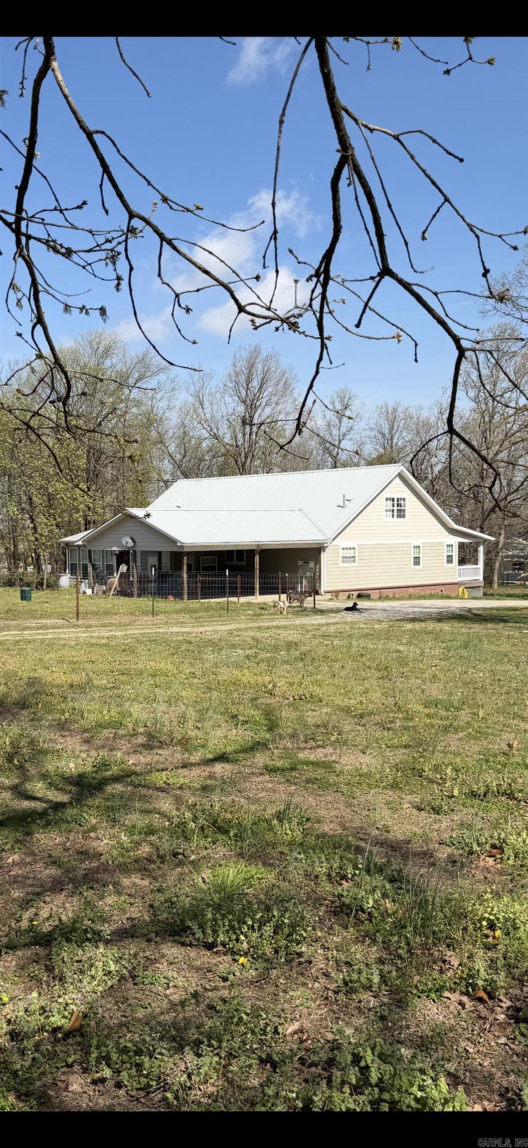 369 County Line Road Property Photo 16