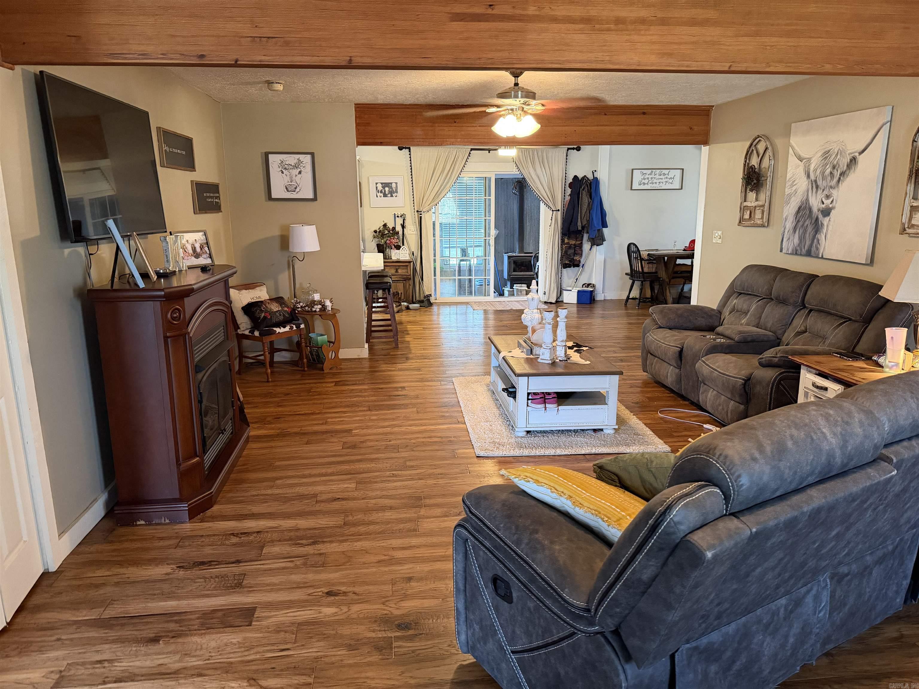 369 County Line Road Property Photo 22