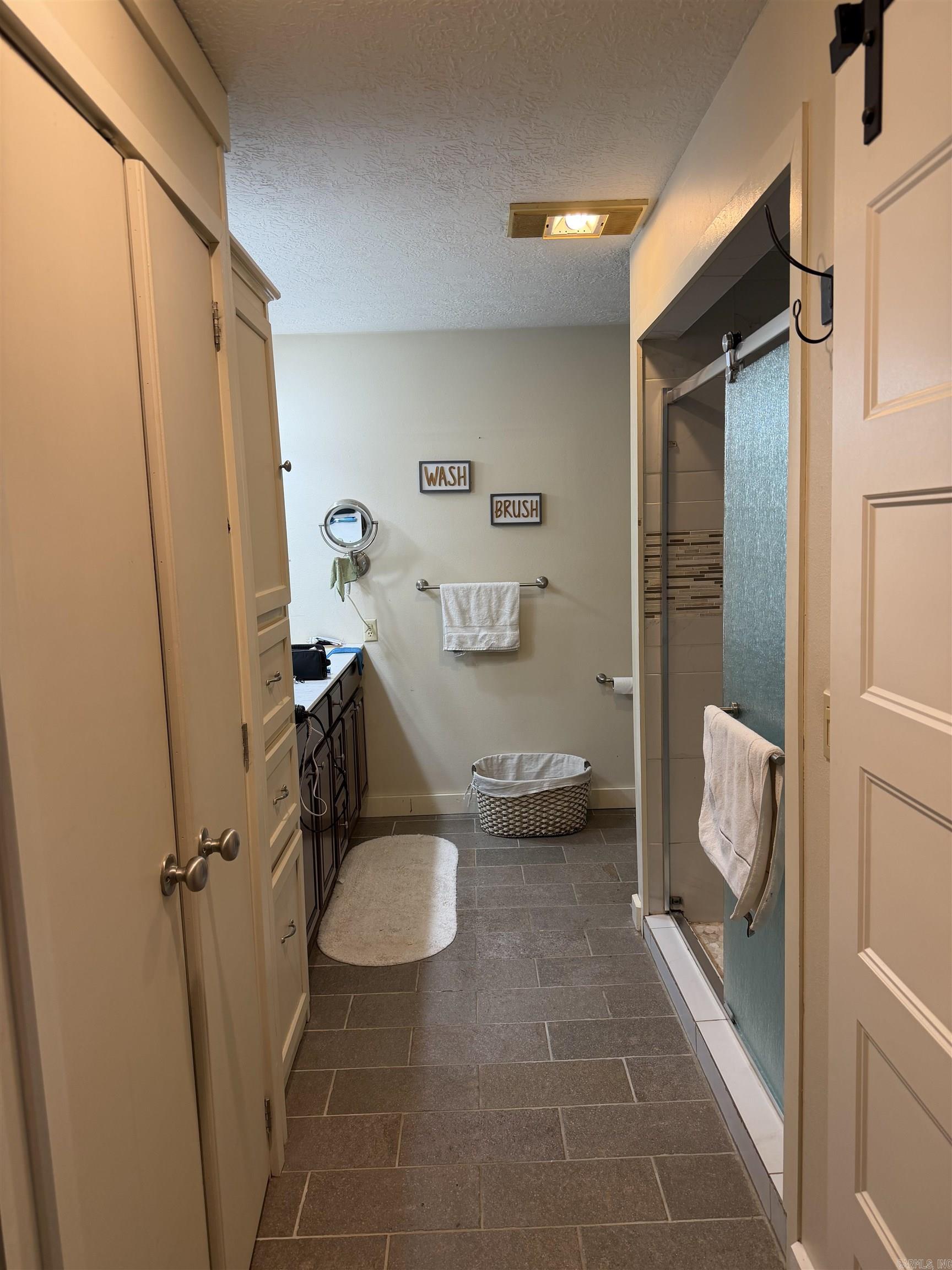 369 County Line Road Property Photo 32