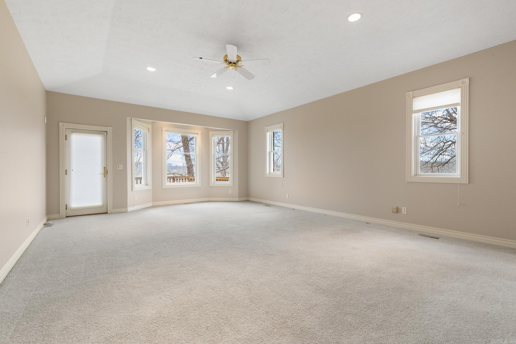 2734 Wolf Springs Road Property Photo 22