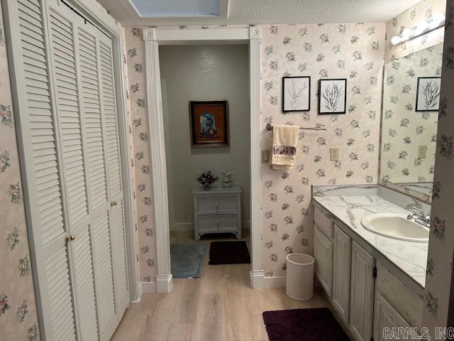 601 Woodlawn #15 Property Photo 32