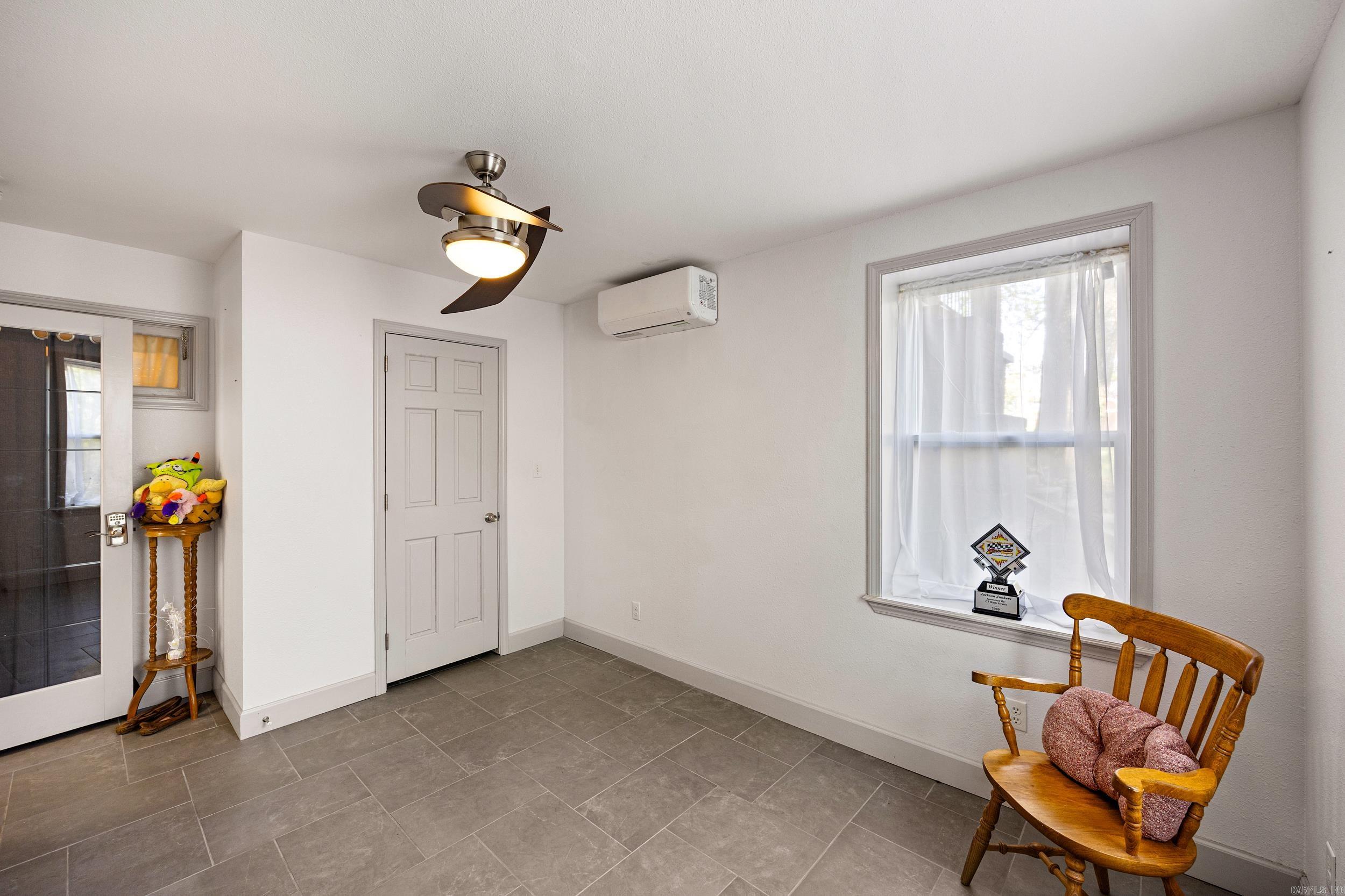 52 W Parish Drive Property Photo 37