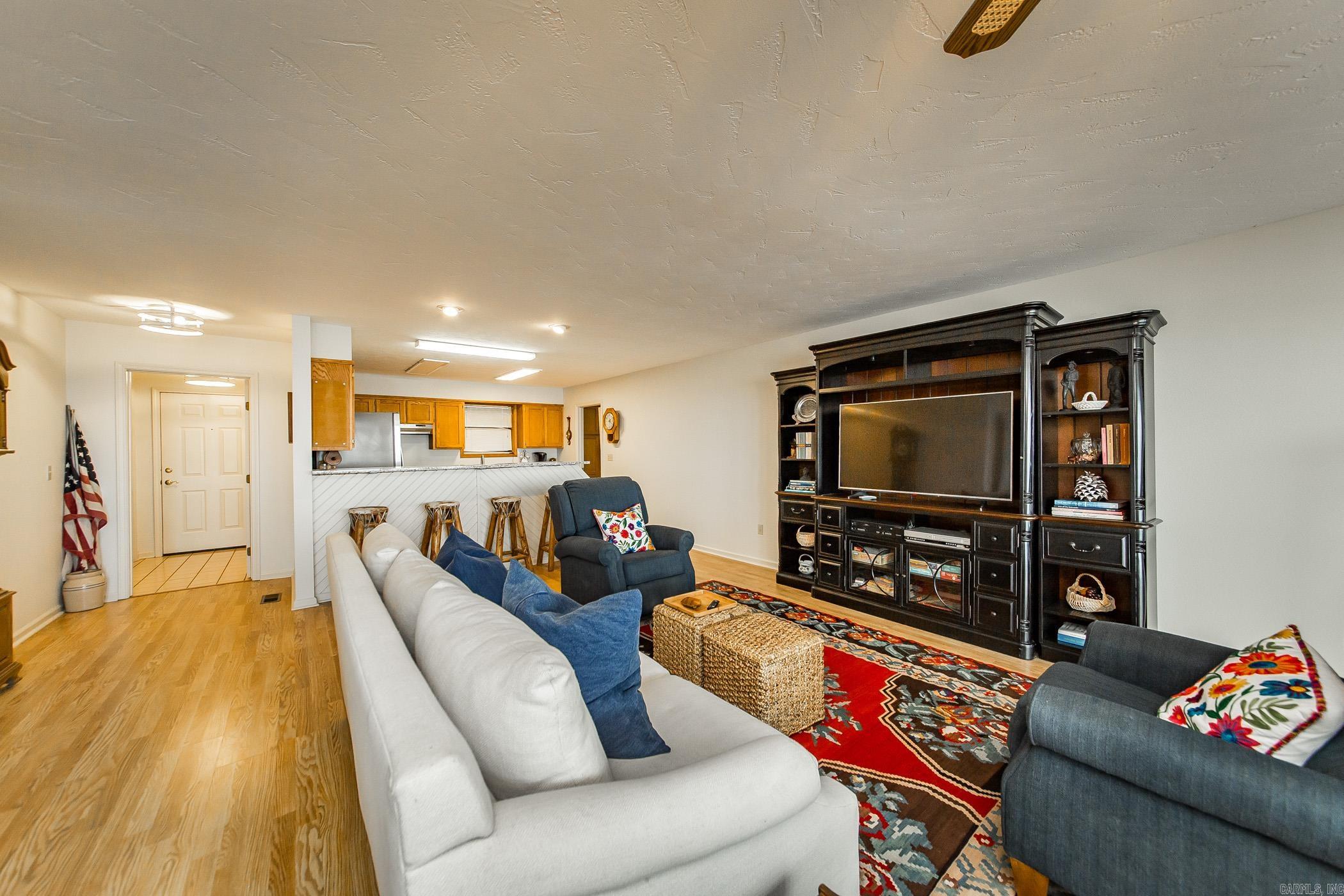 225 E Bluff Property Photo 42