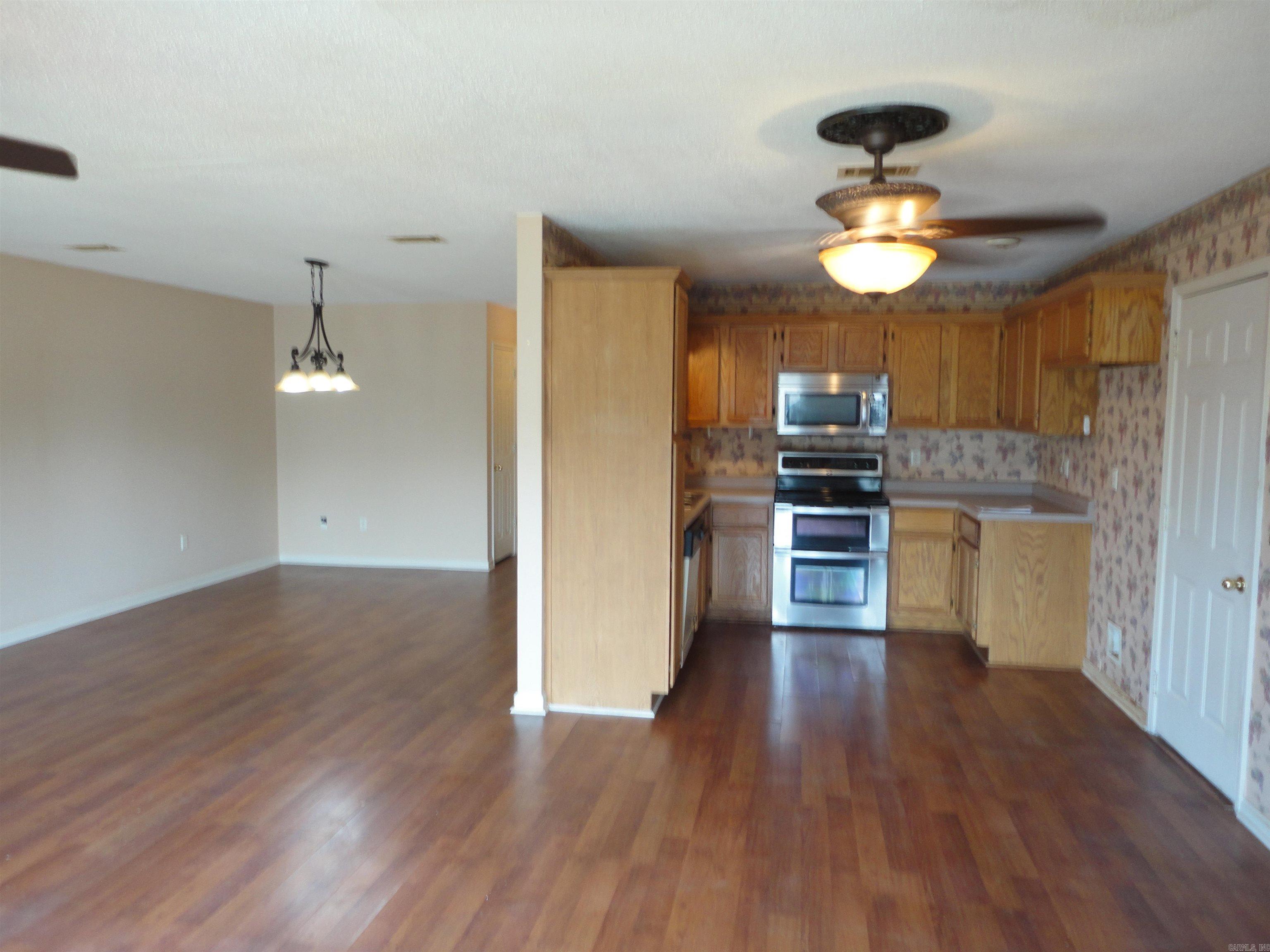 500 Scenic Valley Drive Property Photo 8