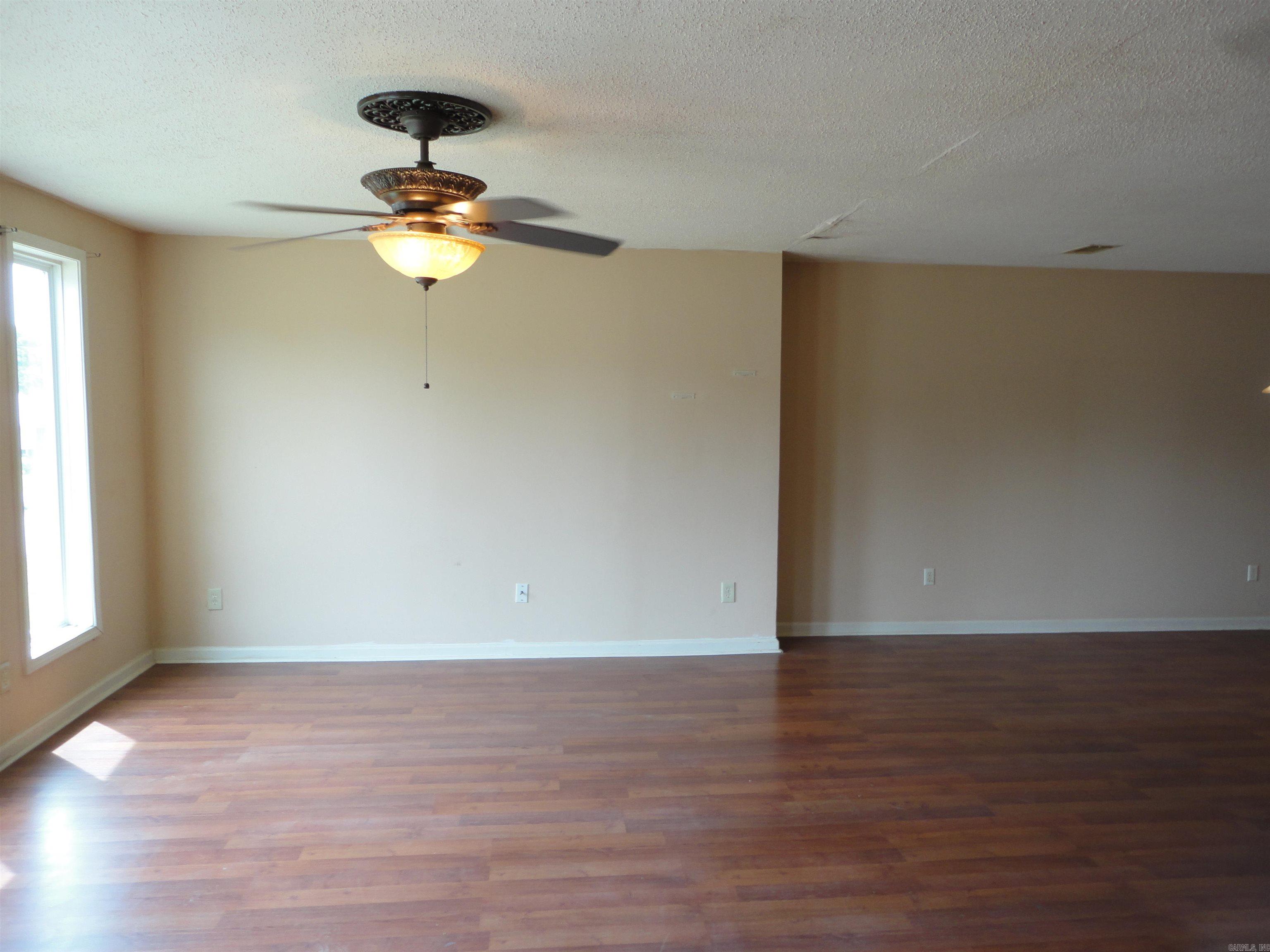 500 Scenic Valley Drive Property Photo 9