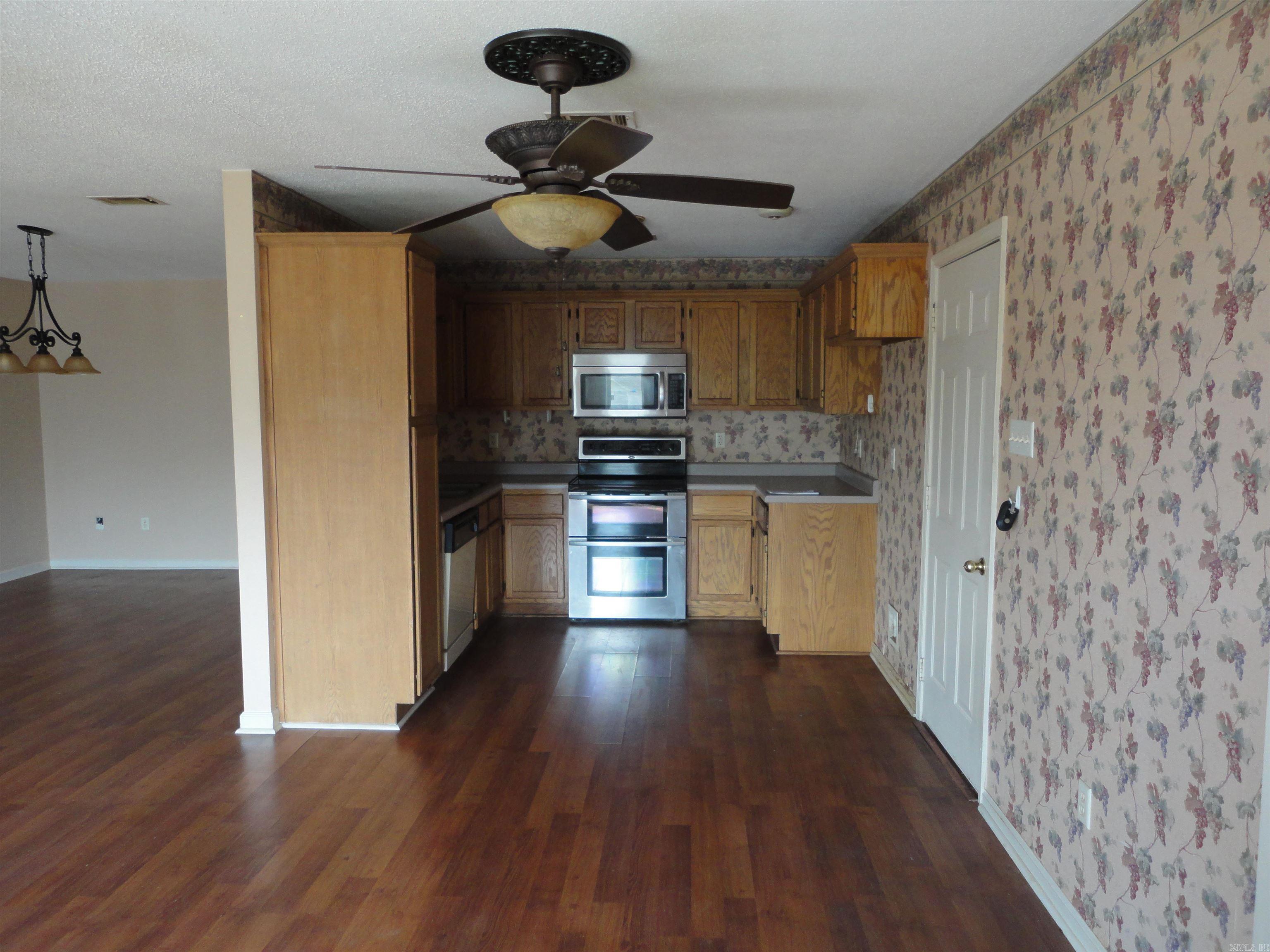 500 Scenic Valley Drive Property Photo 10