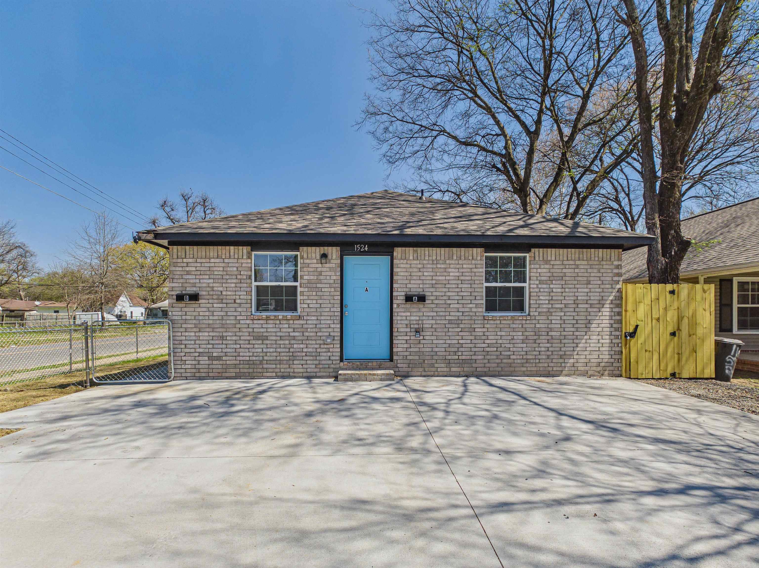 1524 Schaer Street Property Photo 1