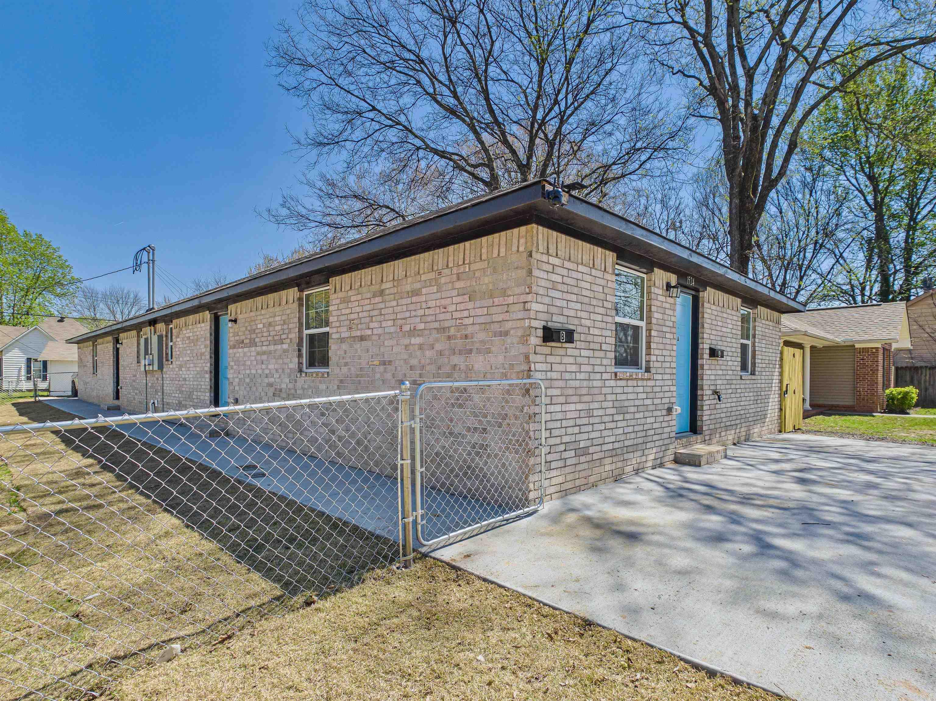 1524 Schaer Street Property Photo 3