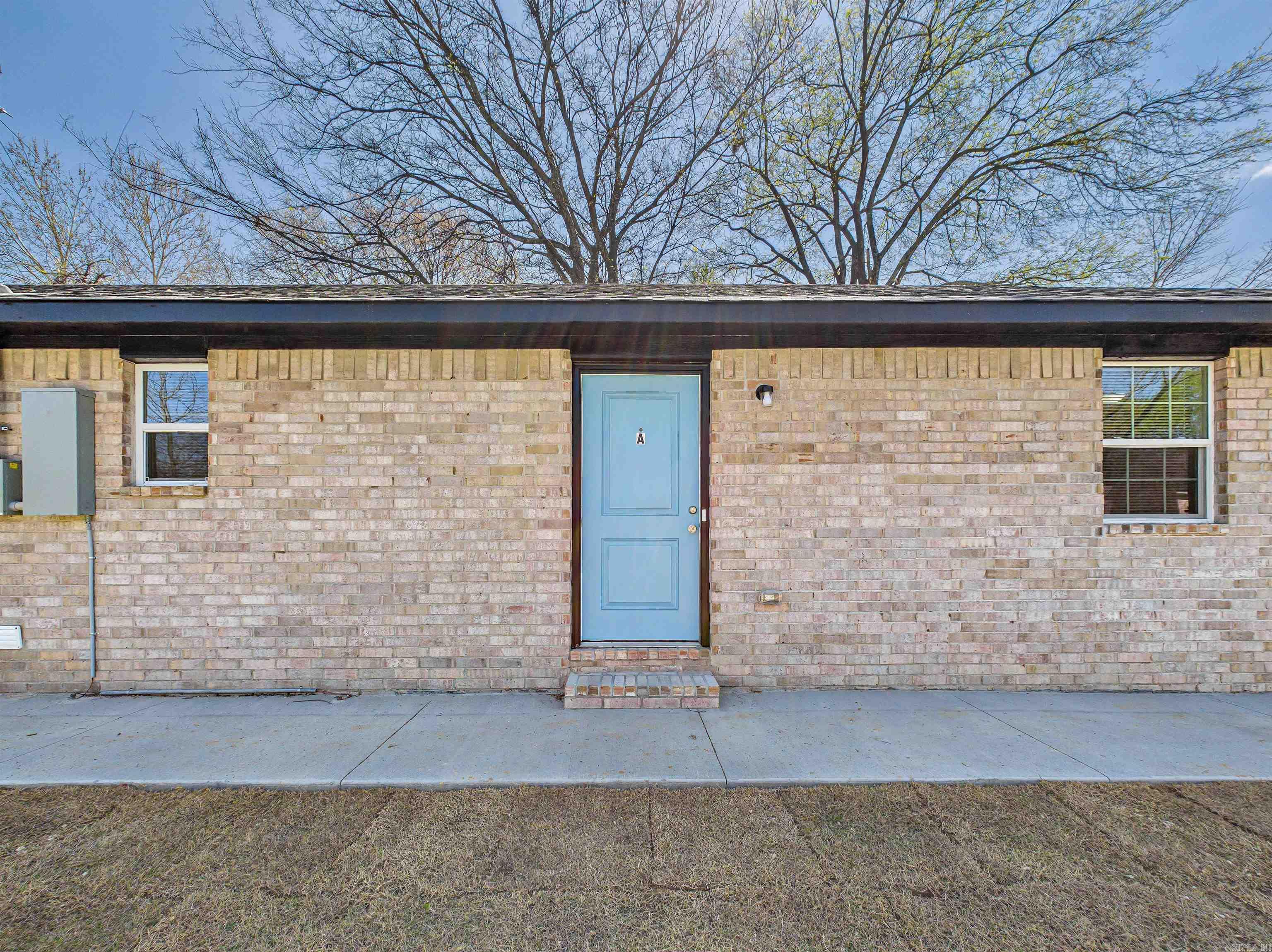 1524 Schaer Street Property Photo 5