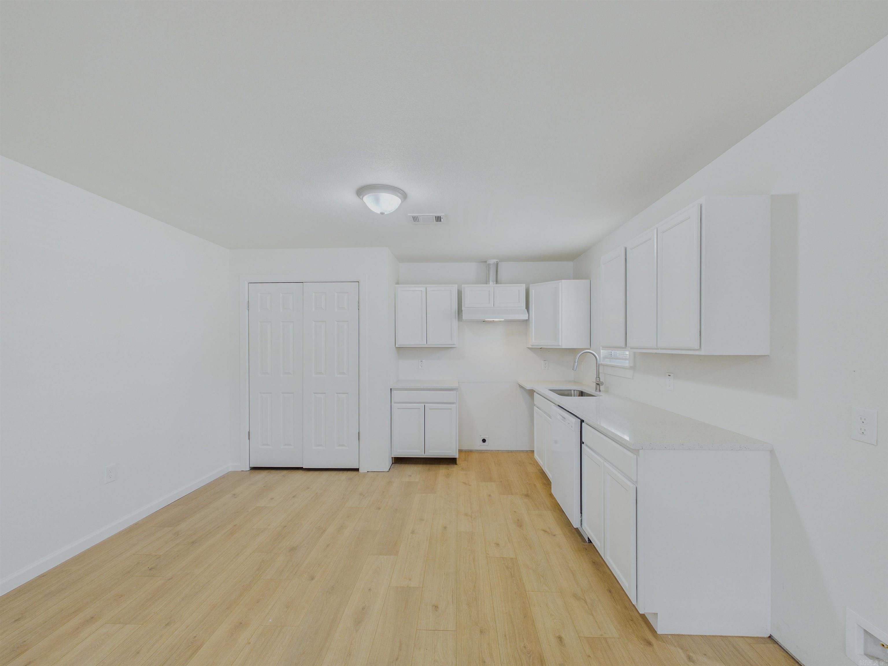 1524 Schaer Street Property Photo 39