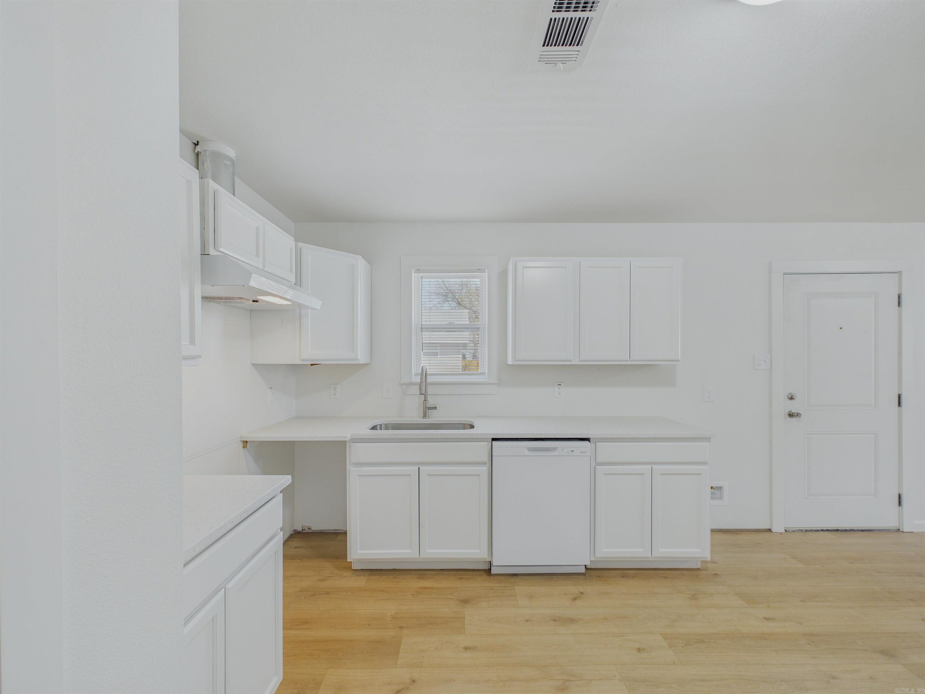 1524 Schaer Street Property Photo 41