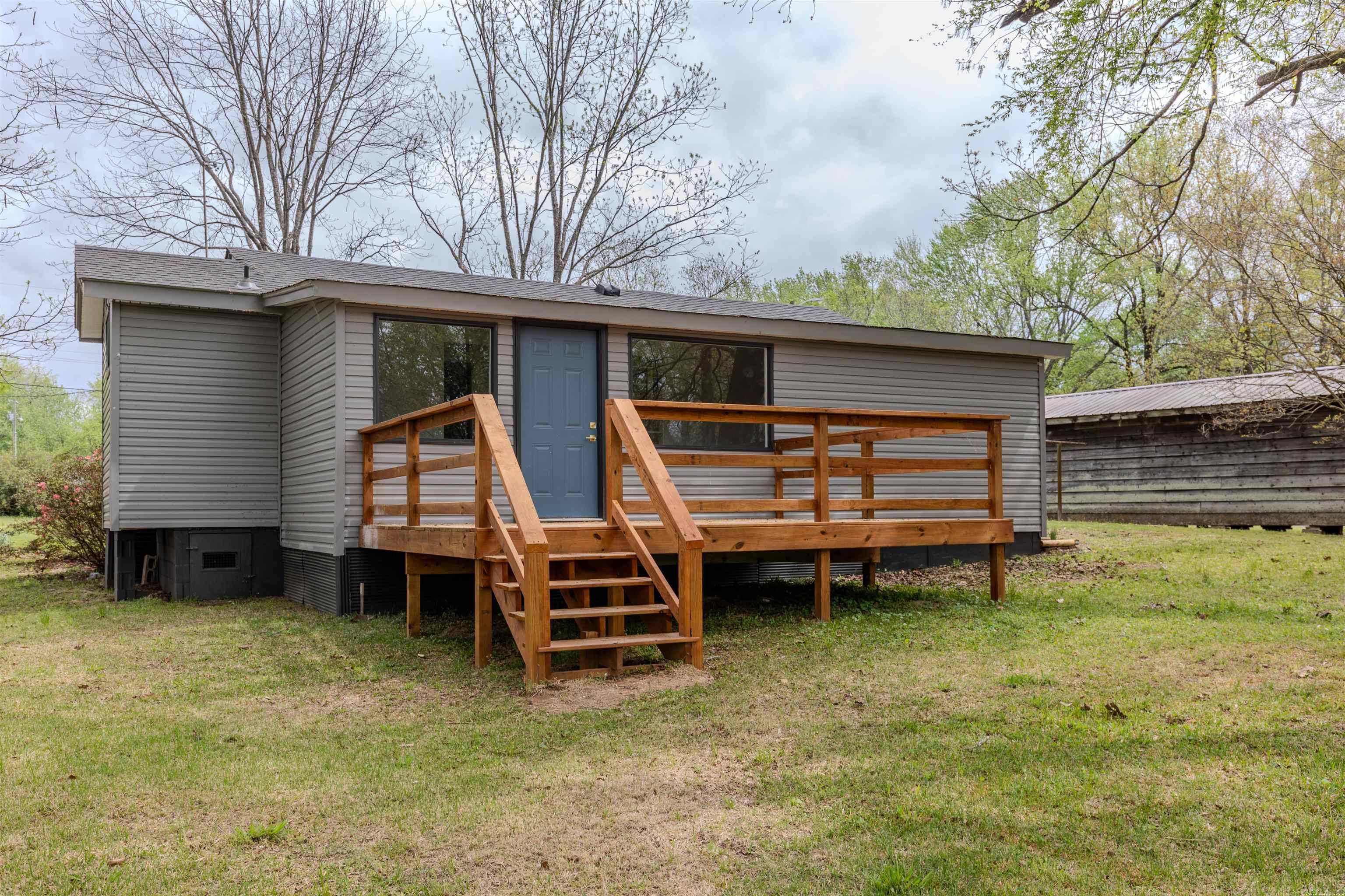 90 Mimosa Circle Property Photo 4