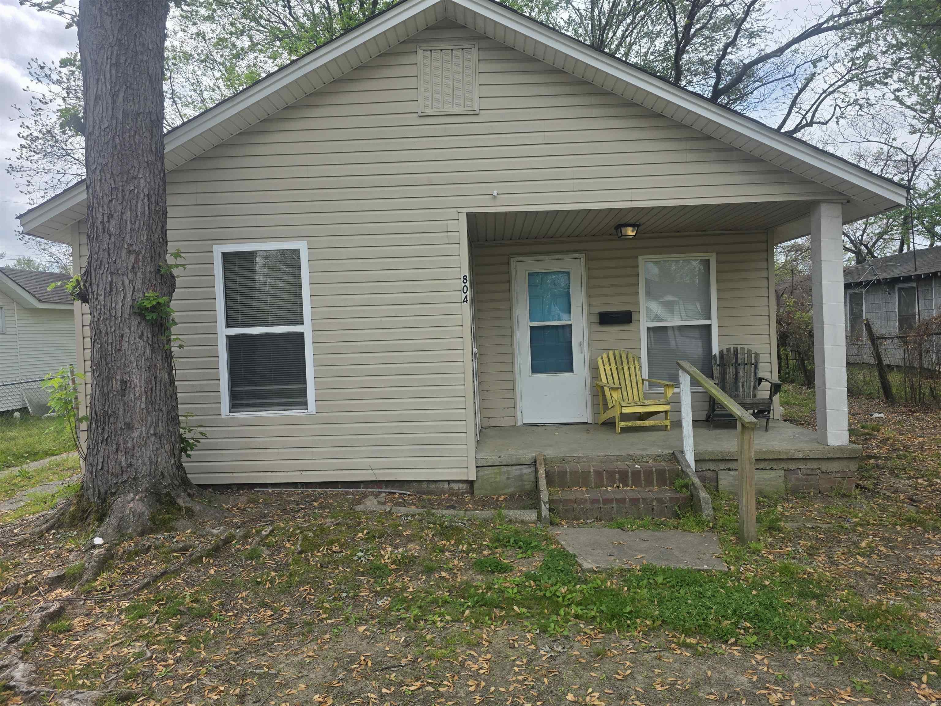 804 W 37th Street Property Photo 1
