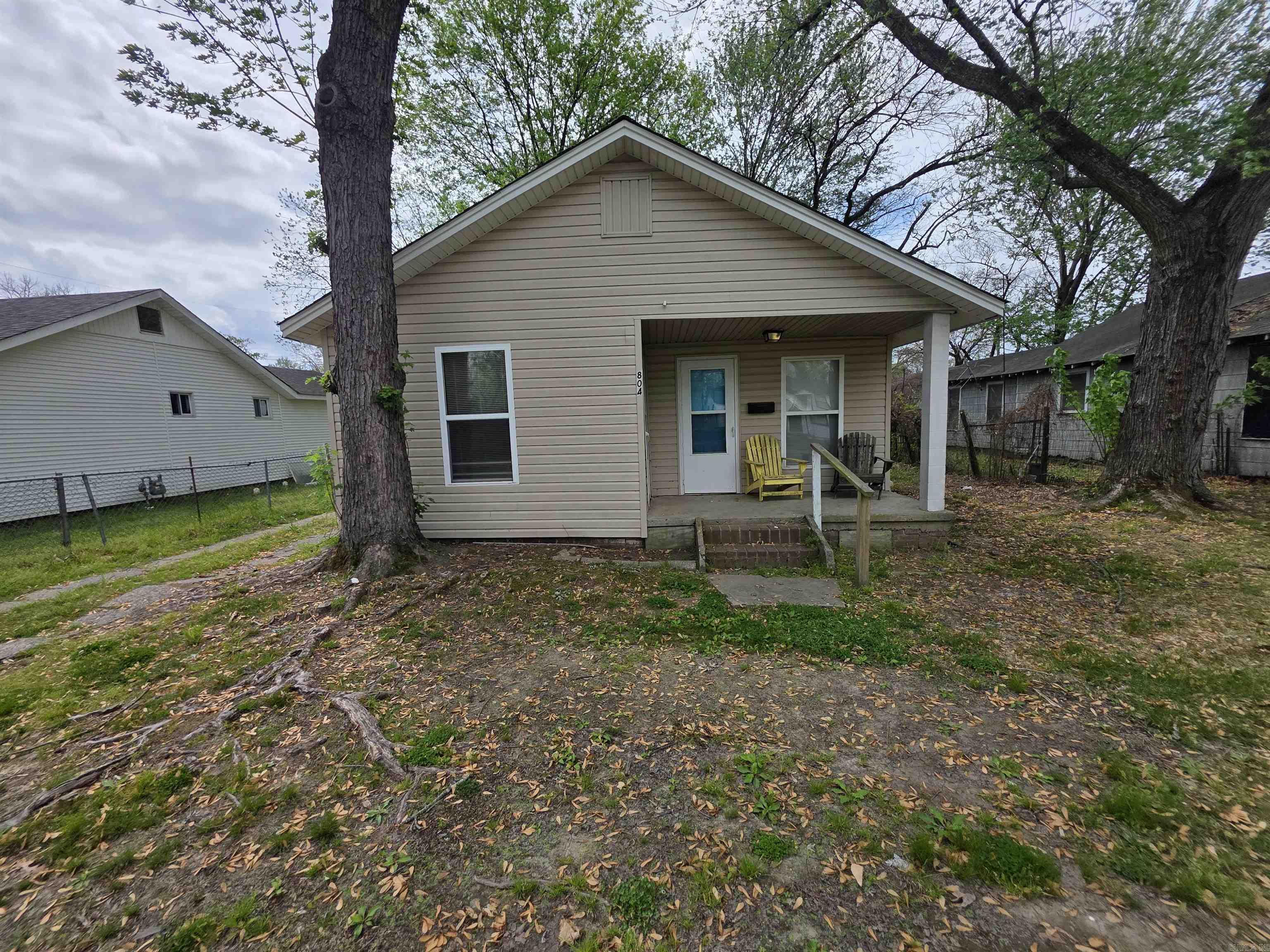 804 W 37th Street Property Photo 2