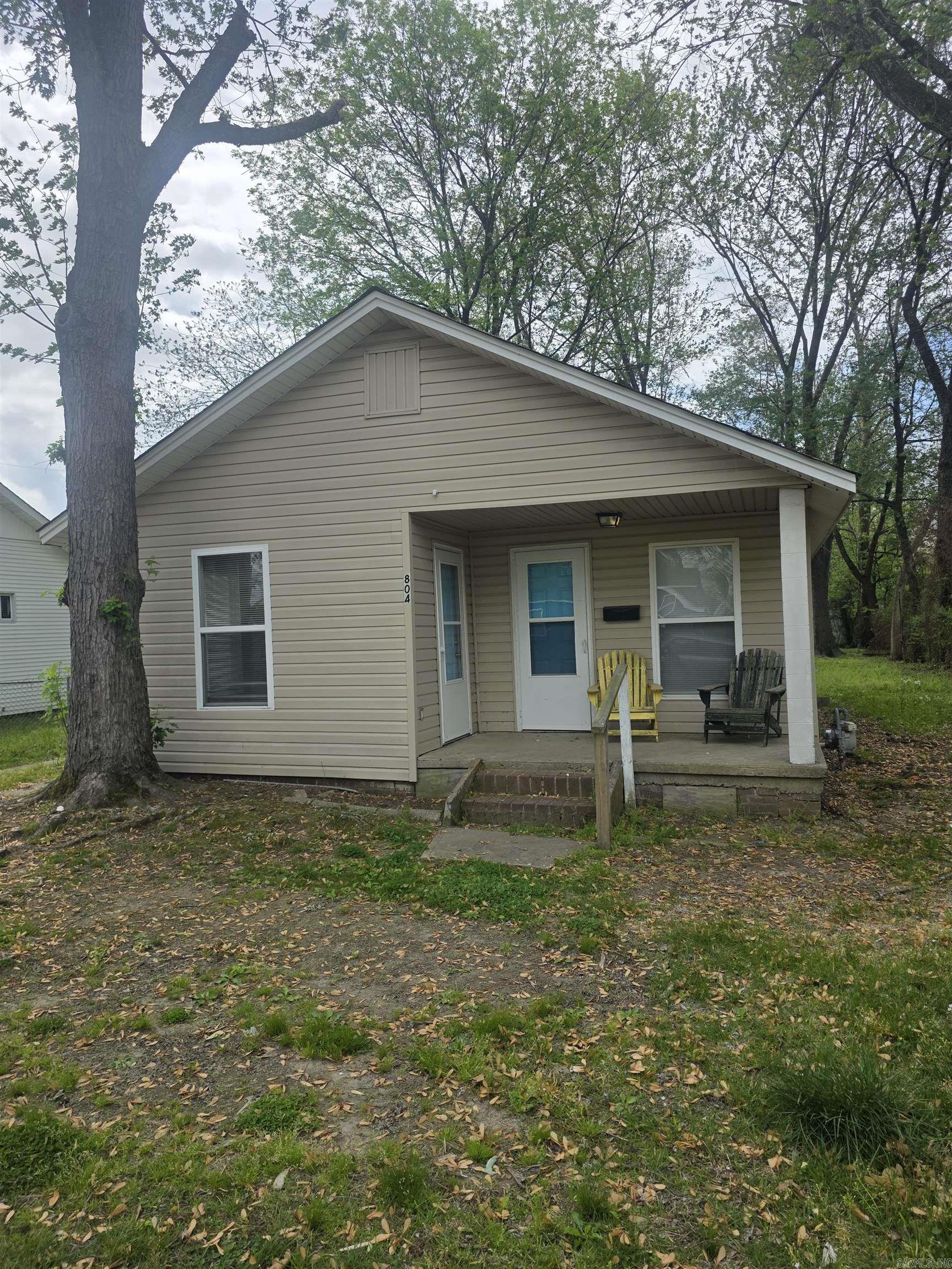 804 W 37th Street Property Photo 3