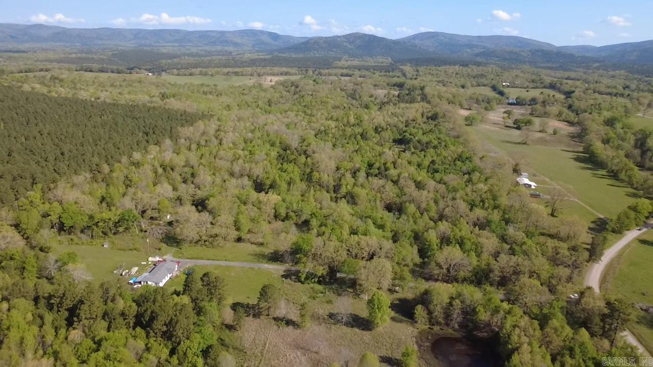 706 Old Waters Highway Property Photo 3