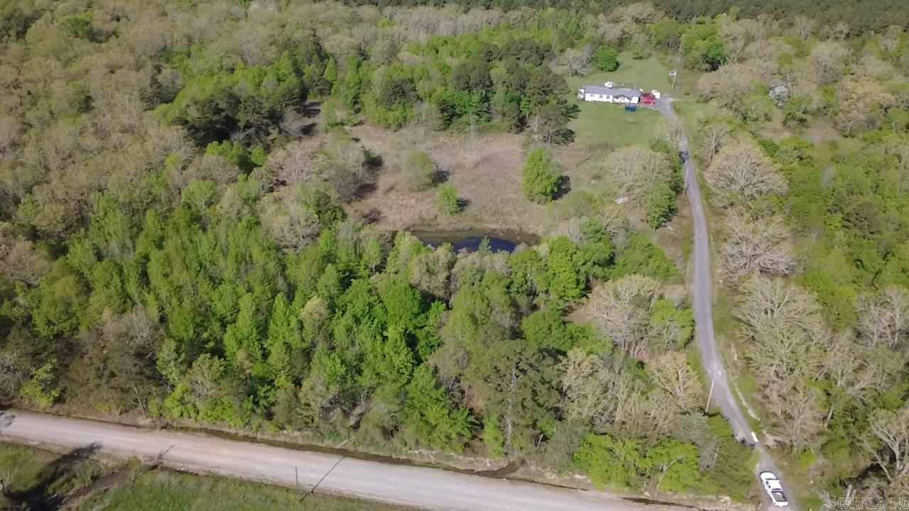 706 Old Waters Highway Property Photo 6