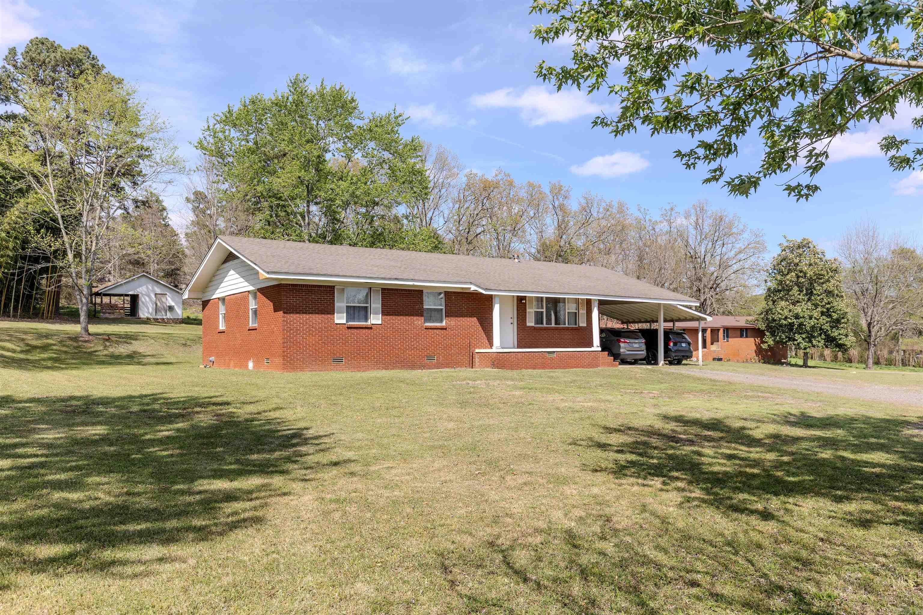 3566 Highway 60 W Property Photo 1
