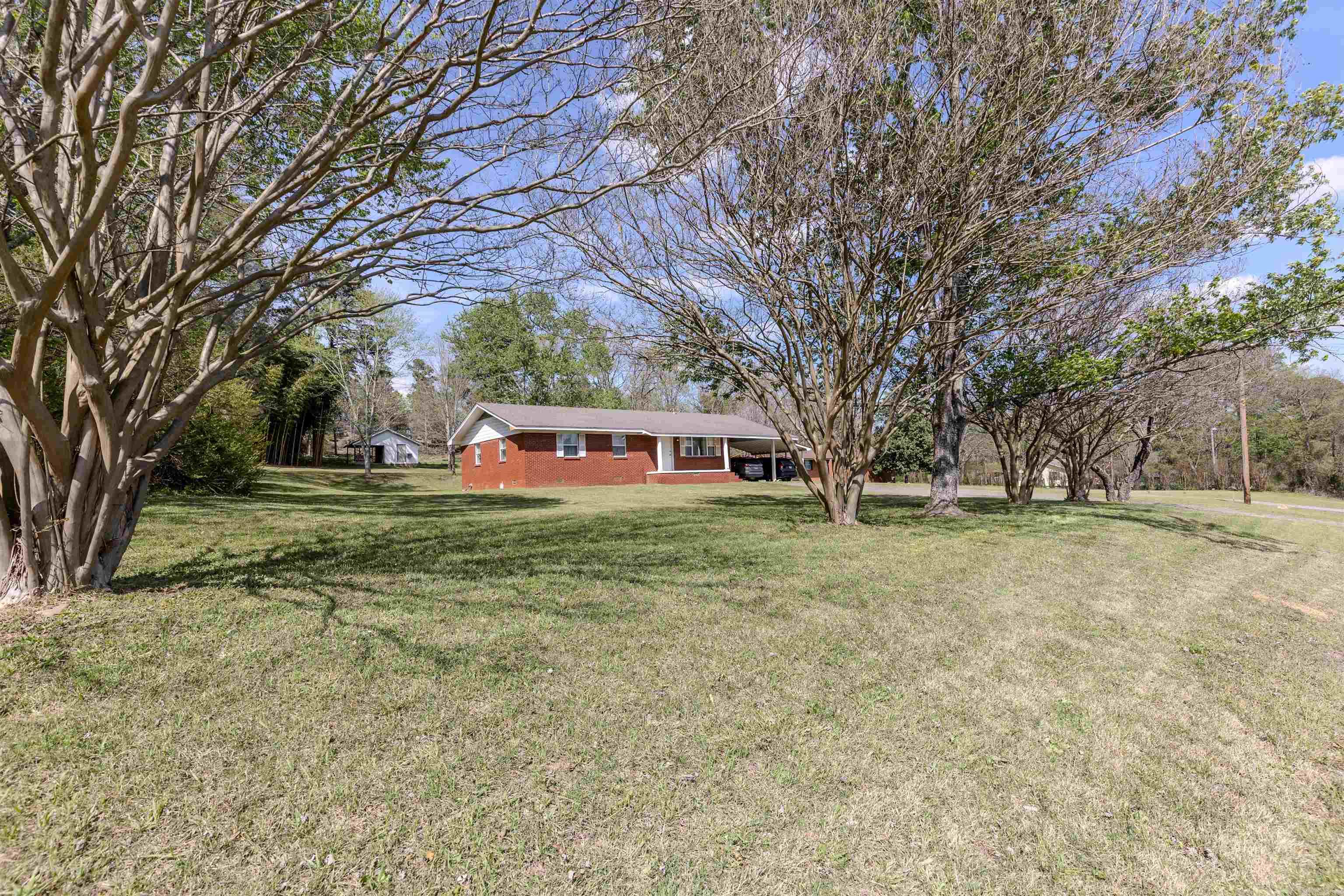 3566 Highway 60 W Property Photo 2
