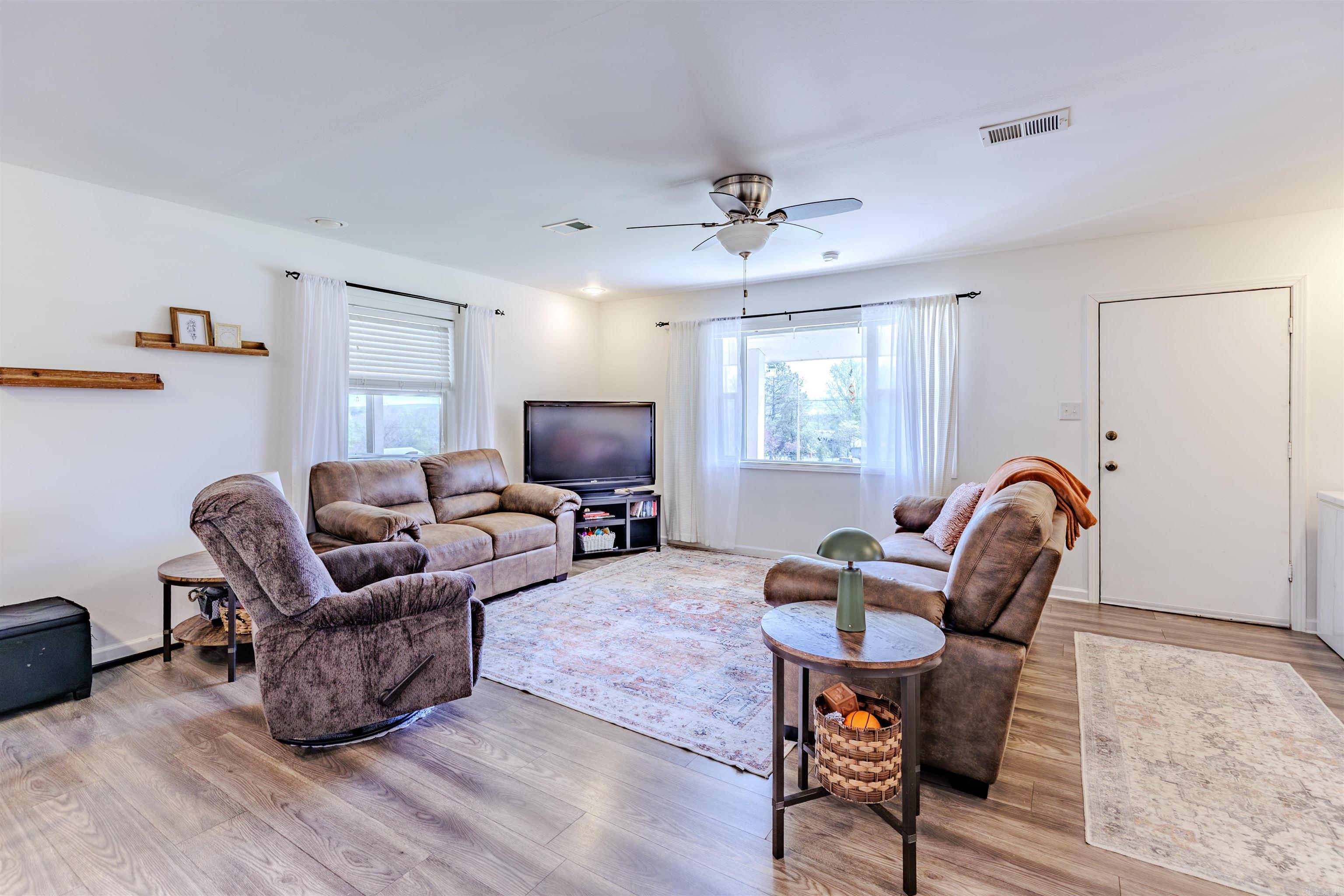 3566 Highway 60 W Property Photo 5