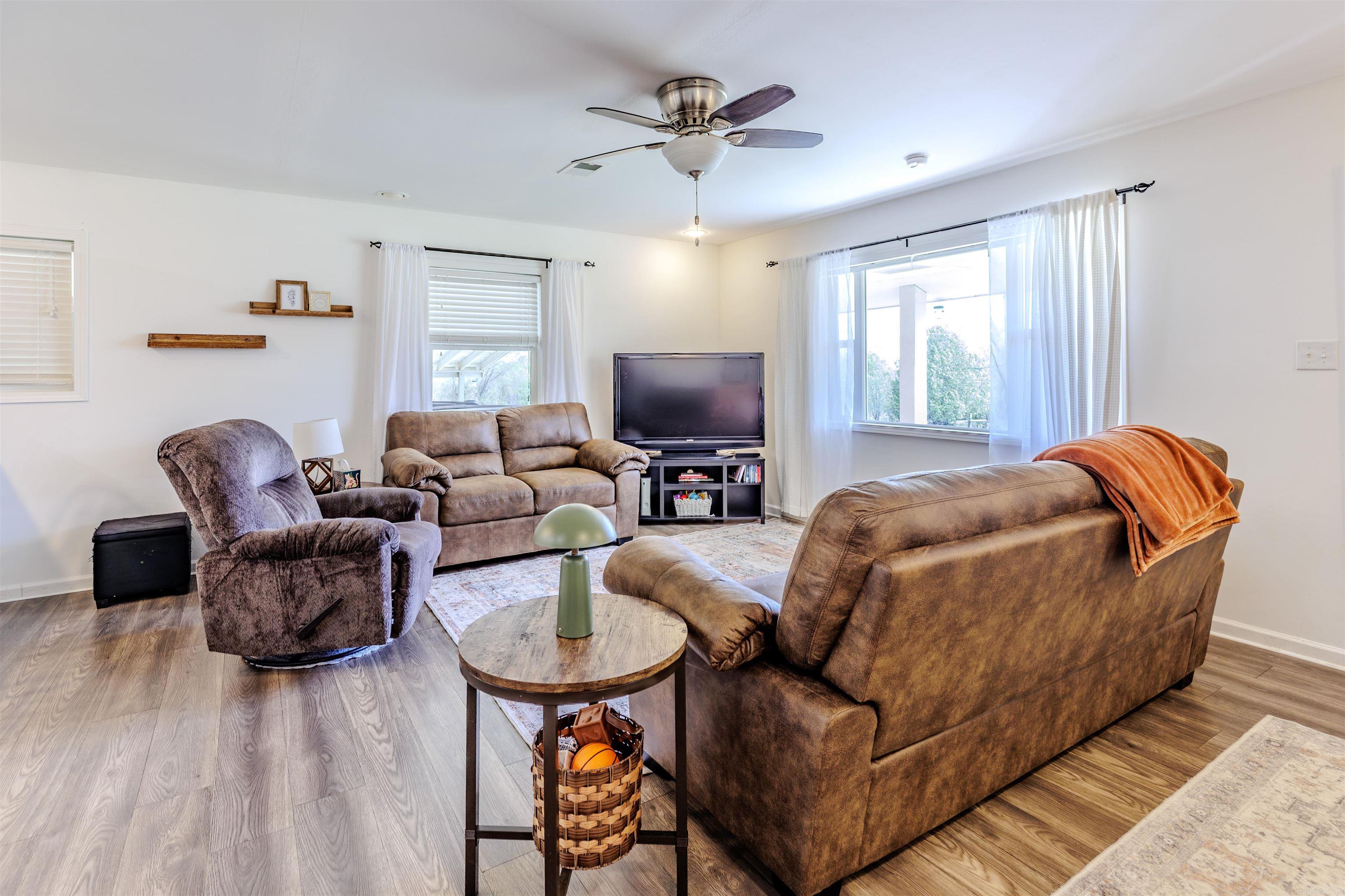 3566 Highway 60 W Property Photo 6