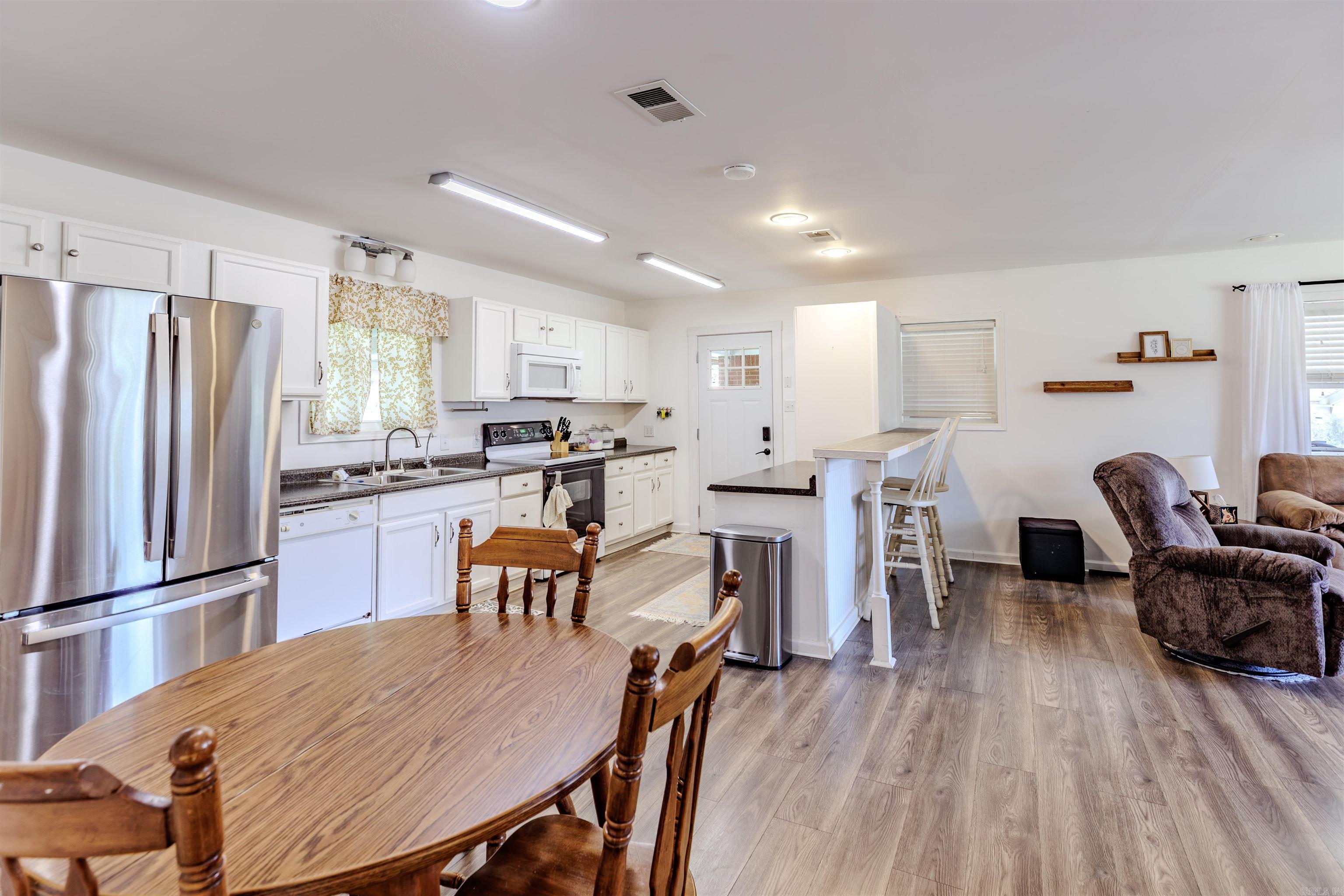 3566 Highway 60 W Property Photo 10