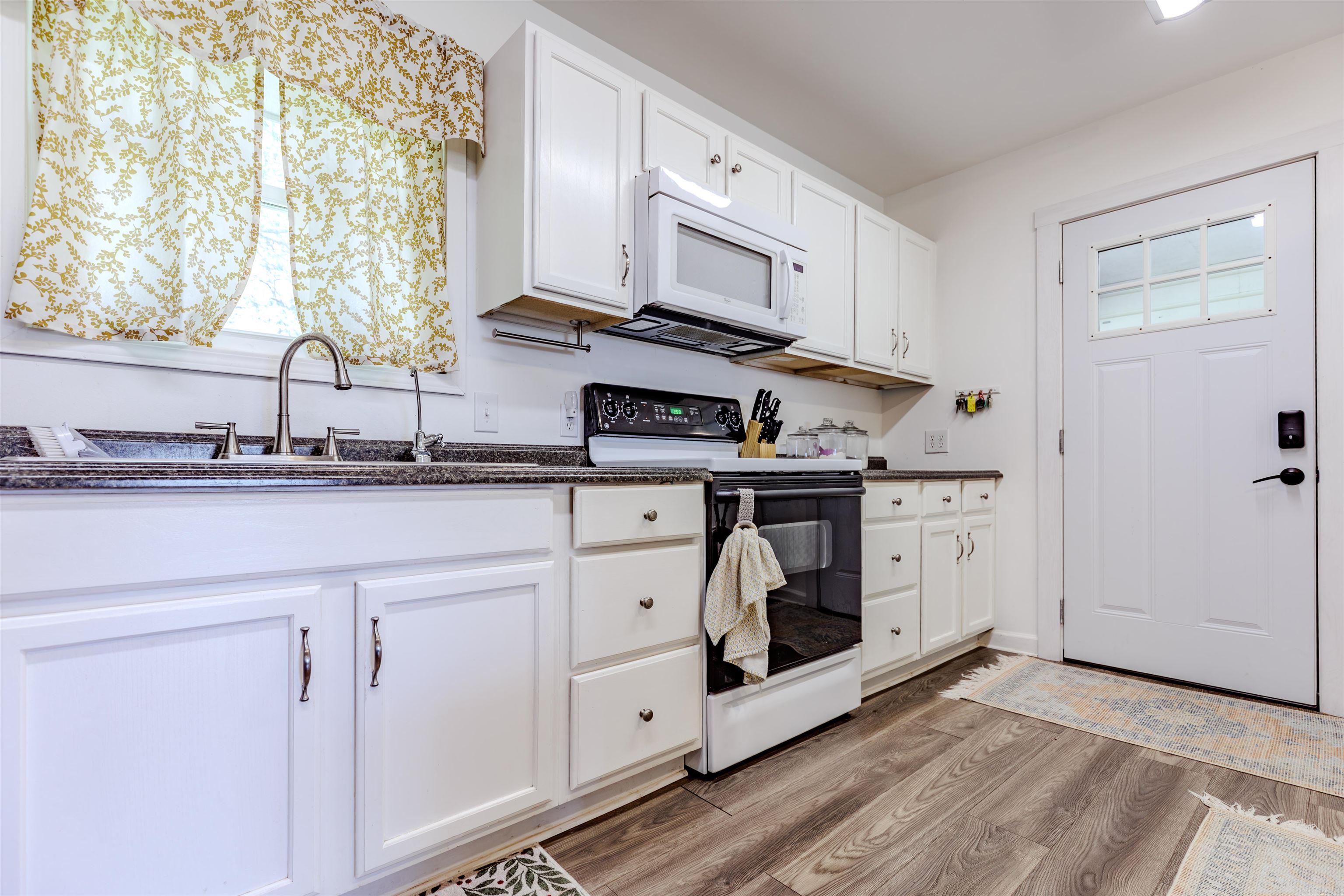 3566 Highway 60 W Property Photo 15