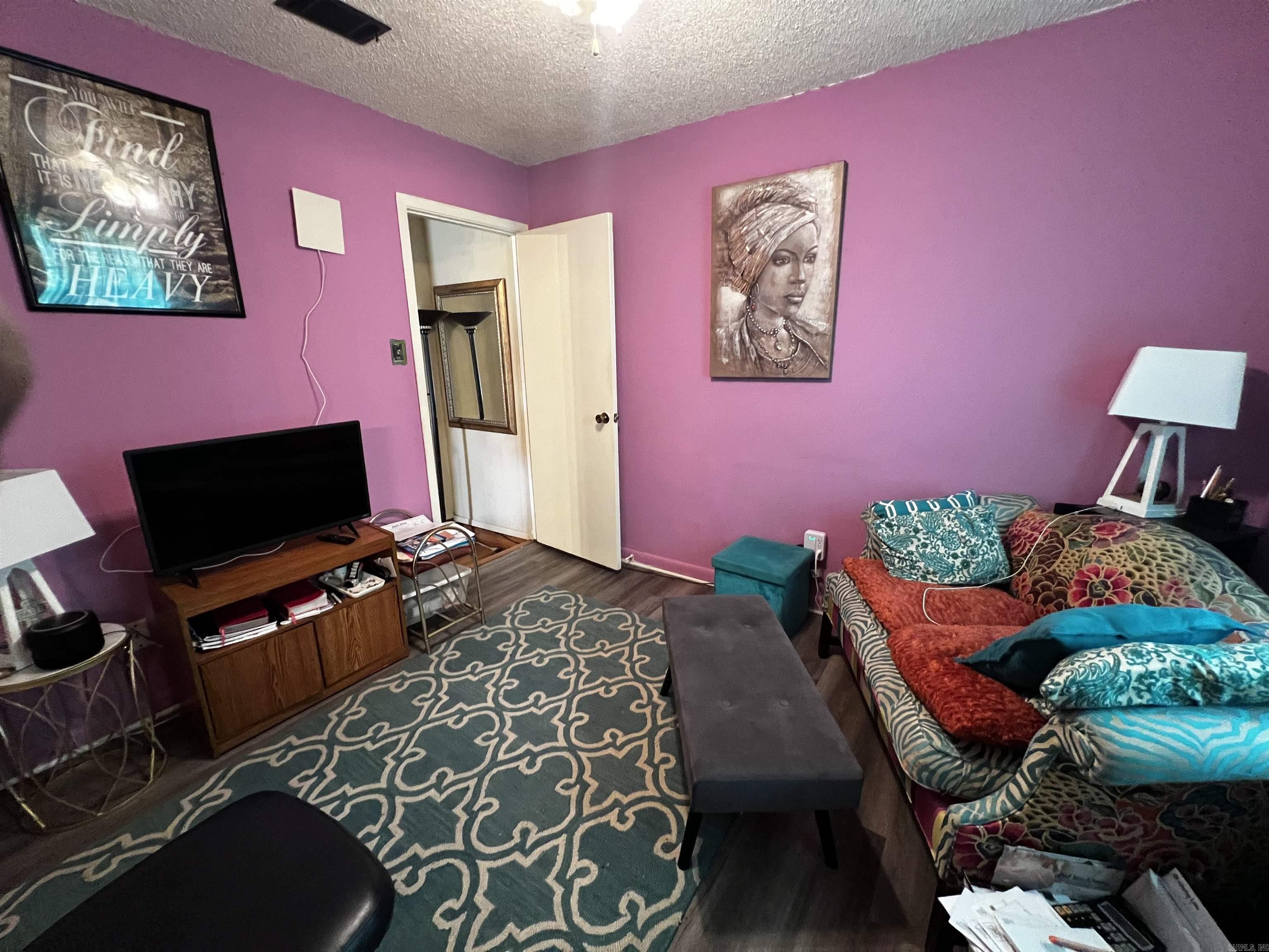 3211 Dartmouth Court Property Photo 17