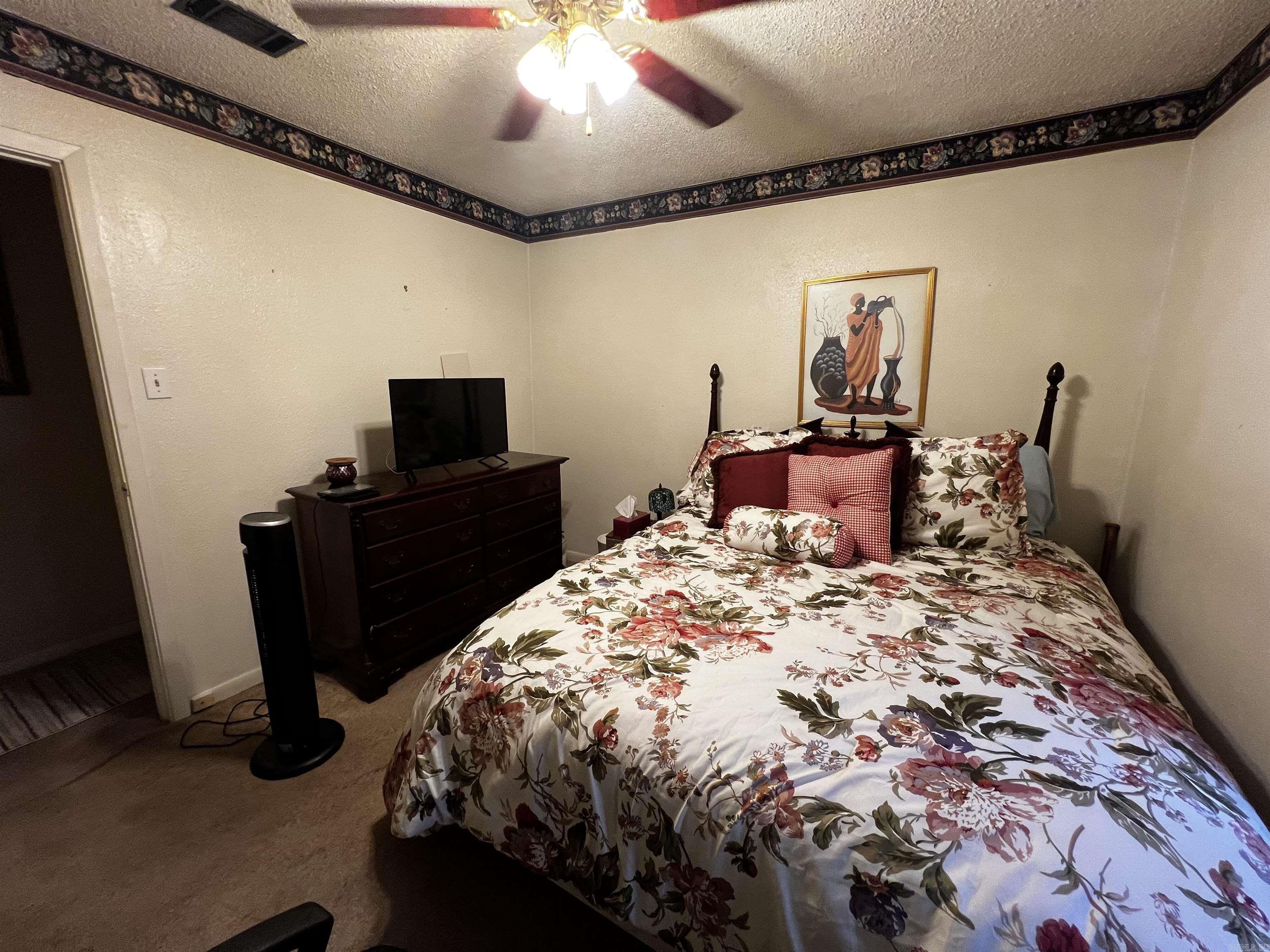 3211 Dartmouth Court Property Photo 19