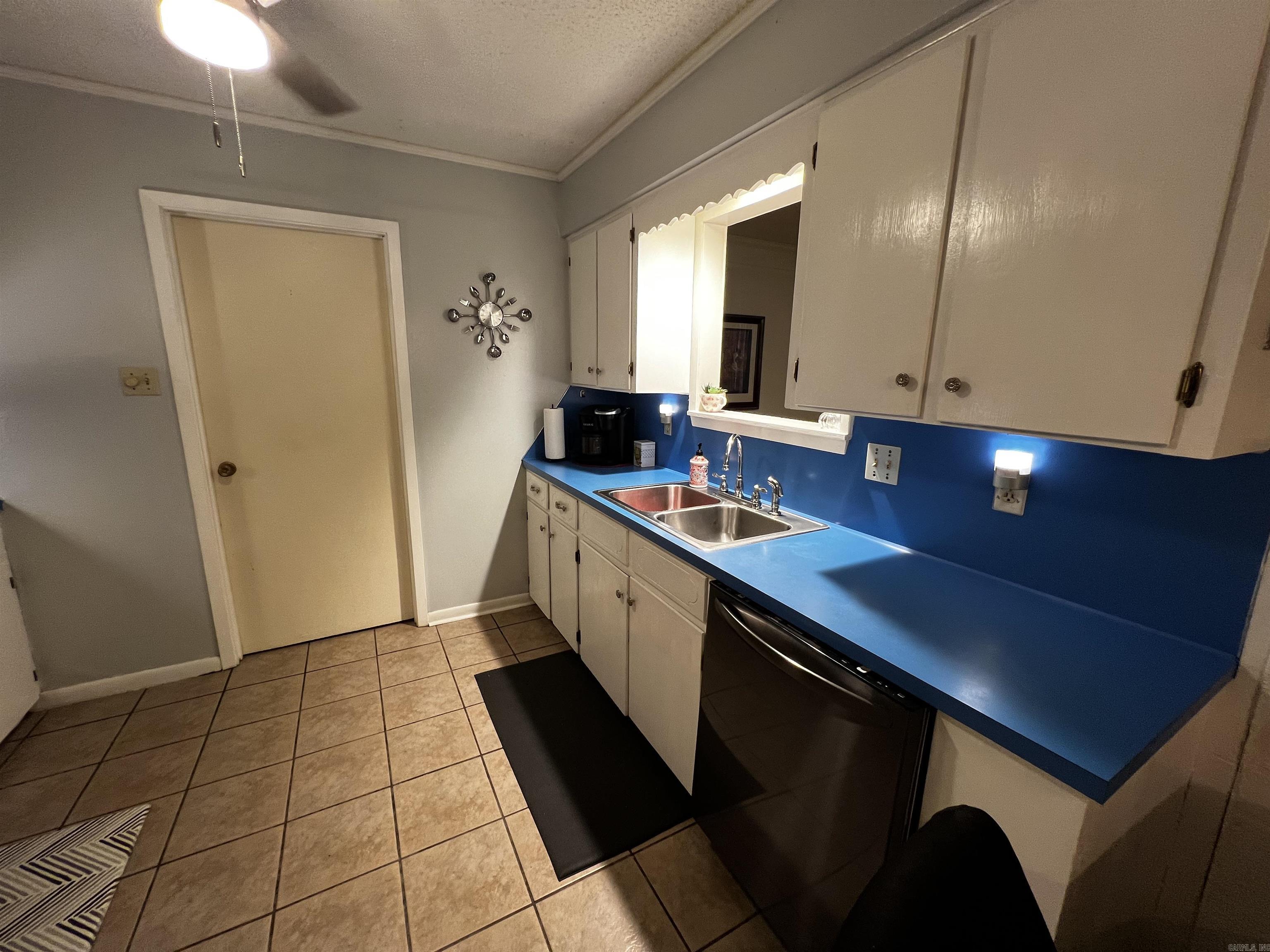 3211 Dartmouth Court Property Photo 24