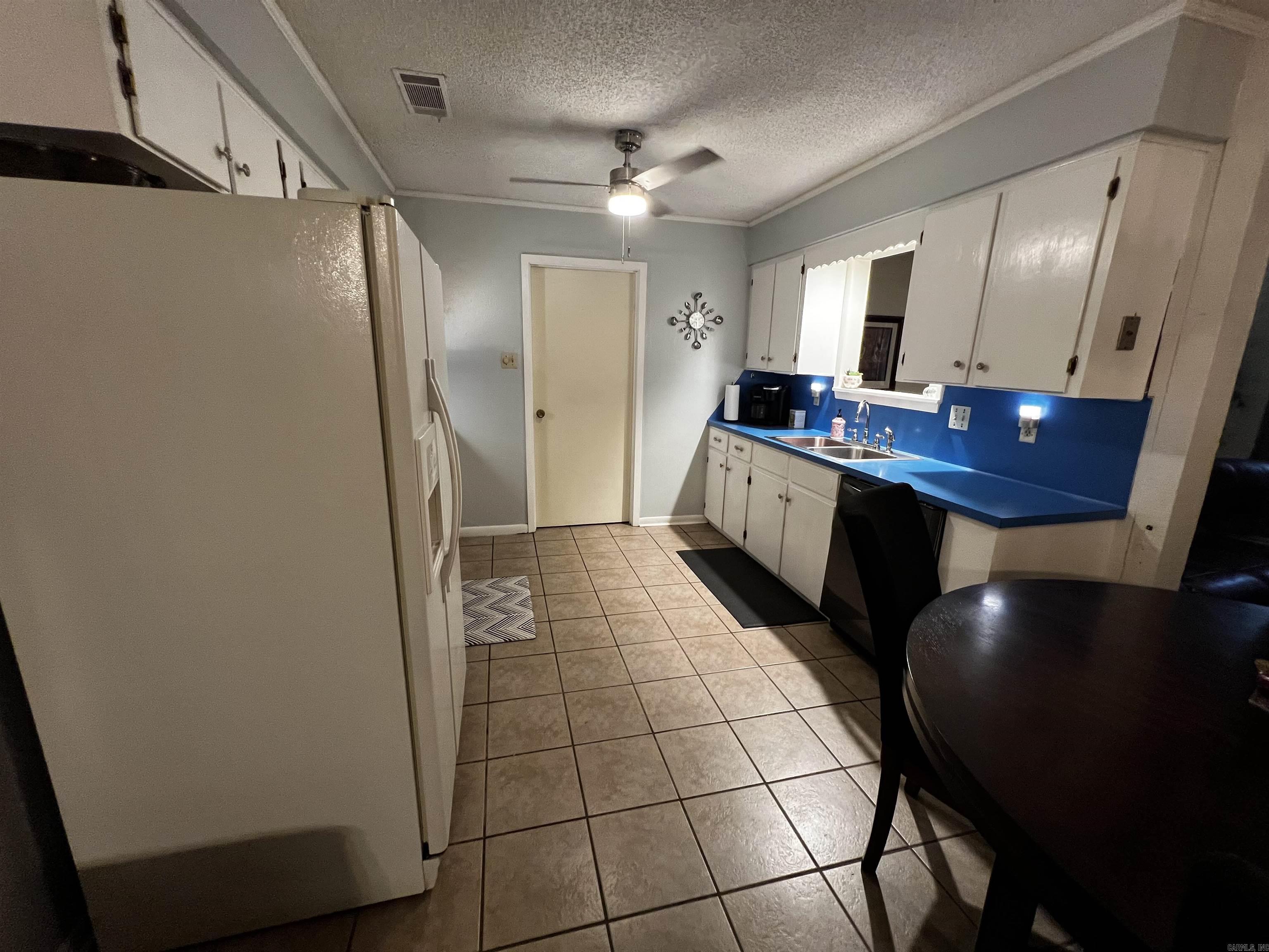 3211 Dartmouth Court Property Photo 27