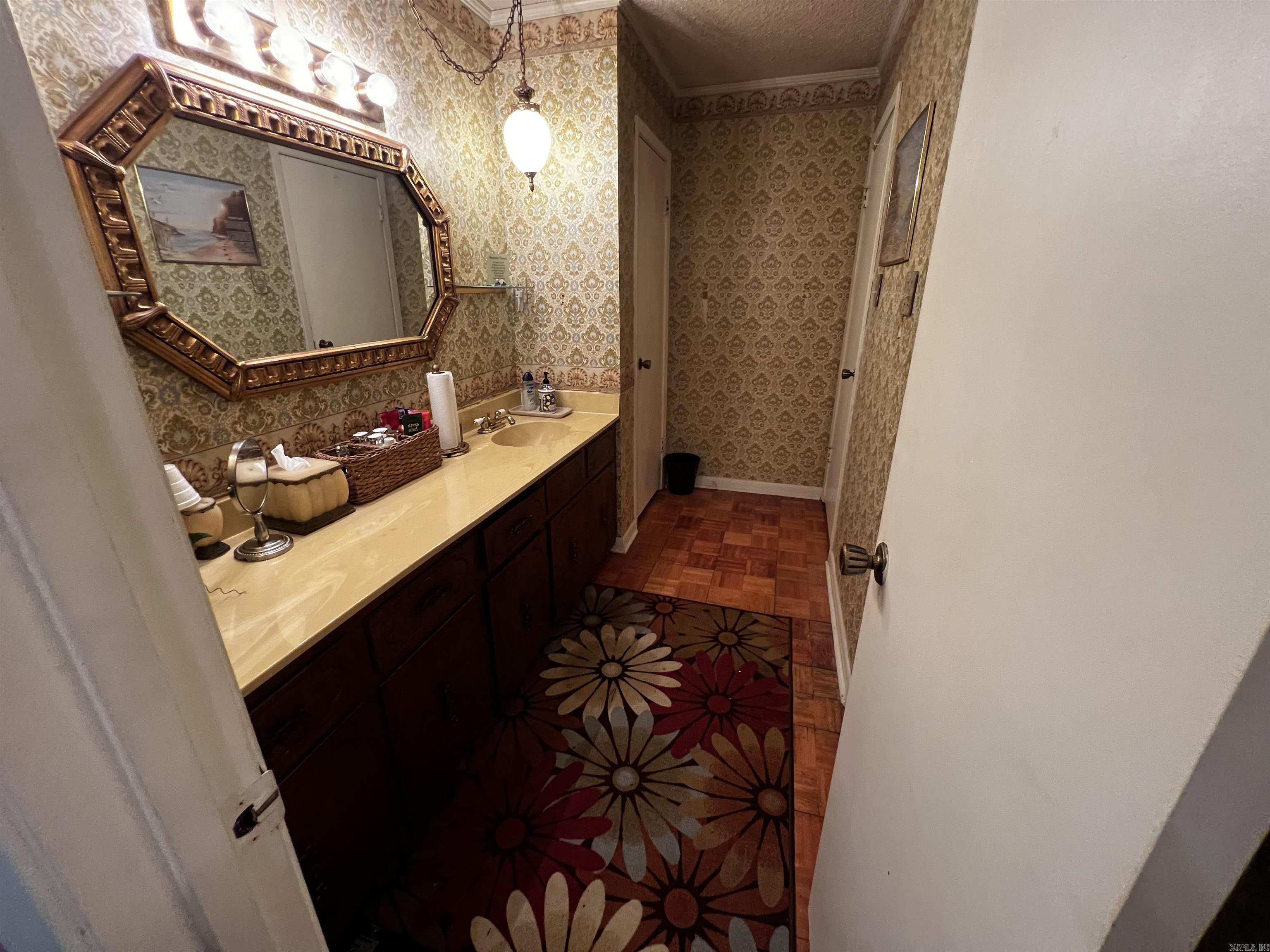 3211 Dartmouth Court Property Photo 28