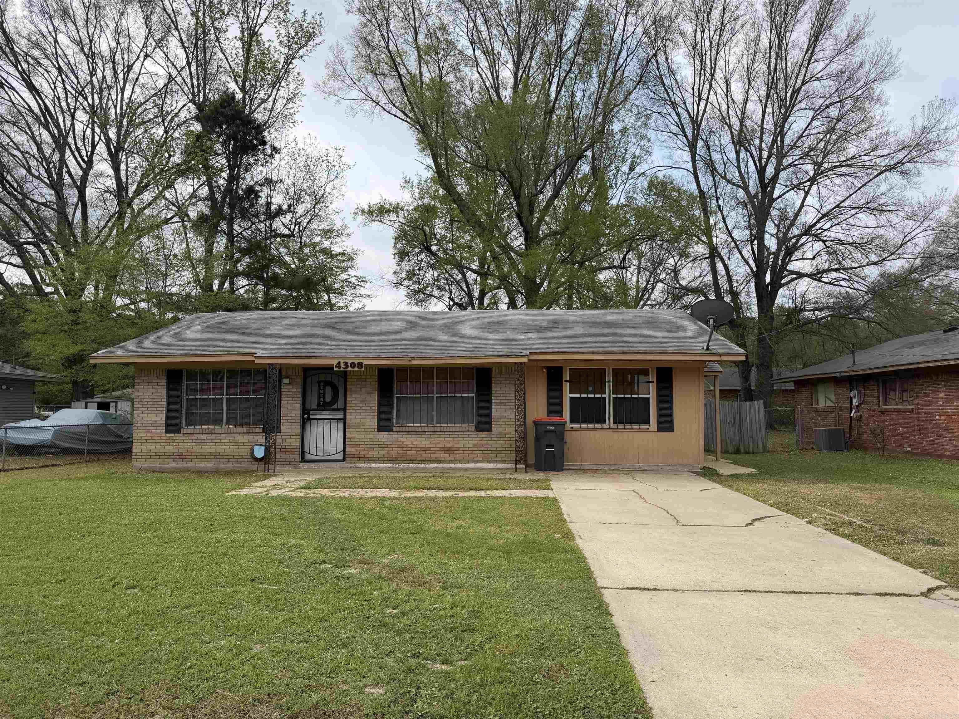 4308 W 17th