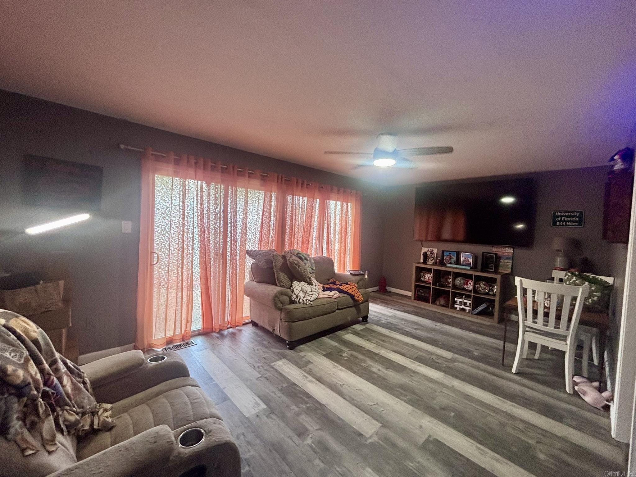 3717 Loch Lane Property Photo 5