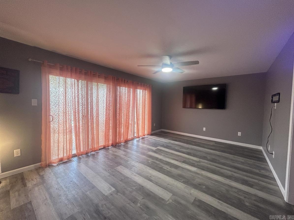3717 Loch Lane Property Photo 6