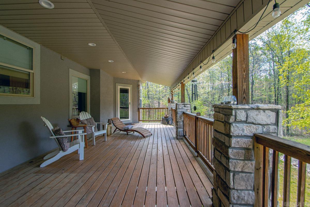 2711 Johnson Ln Property Photo 8