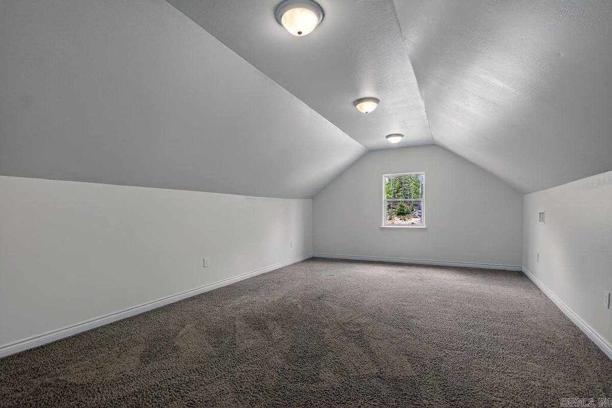 2711 Johnson Ln Property Photo 22