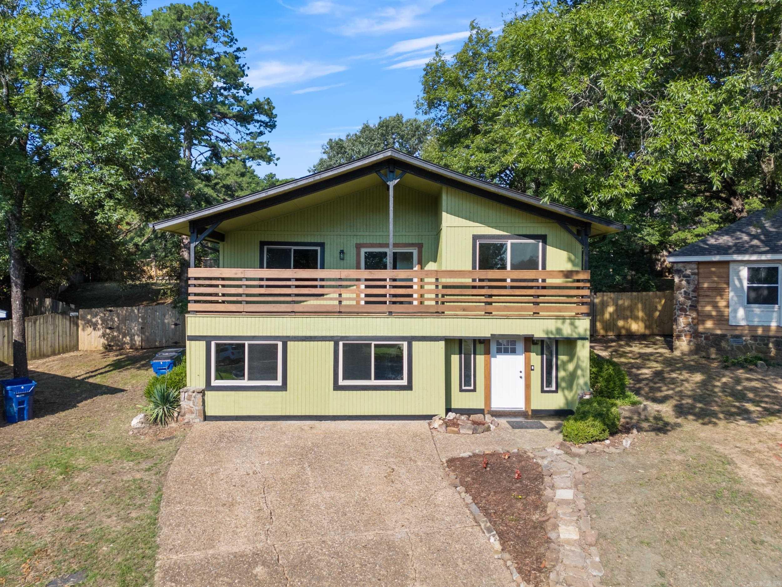 5 Random Oaks Cove Property Photo 1