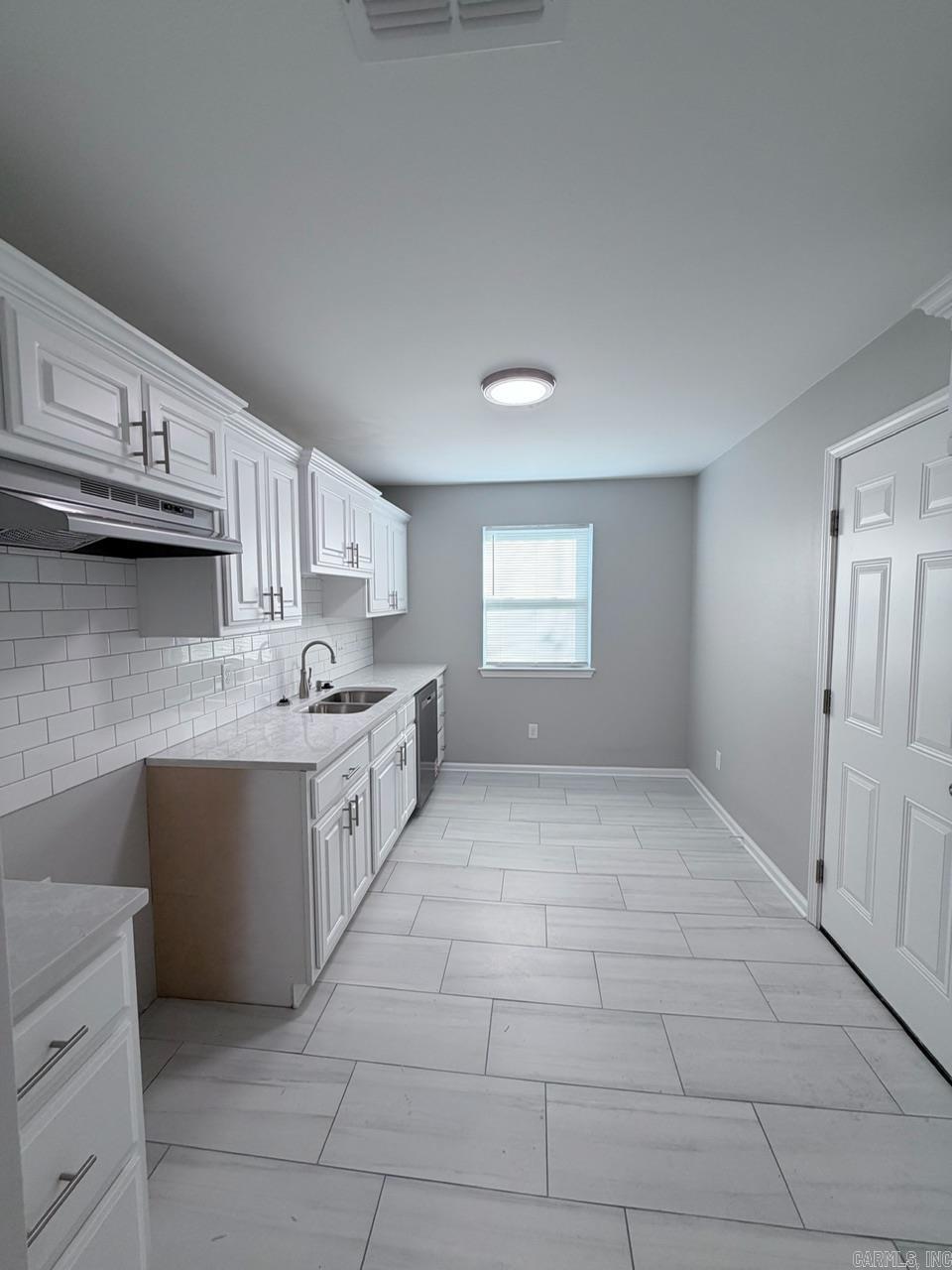 12 Purdue Circle Property Photo 5