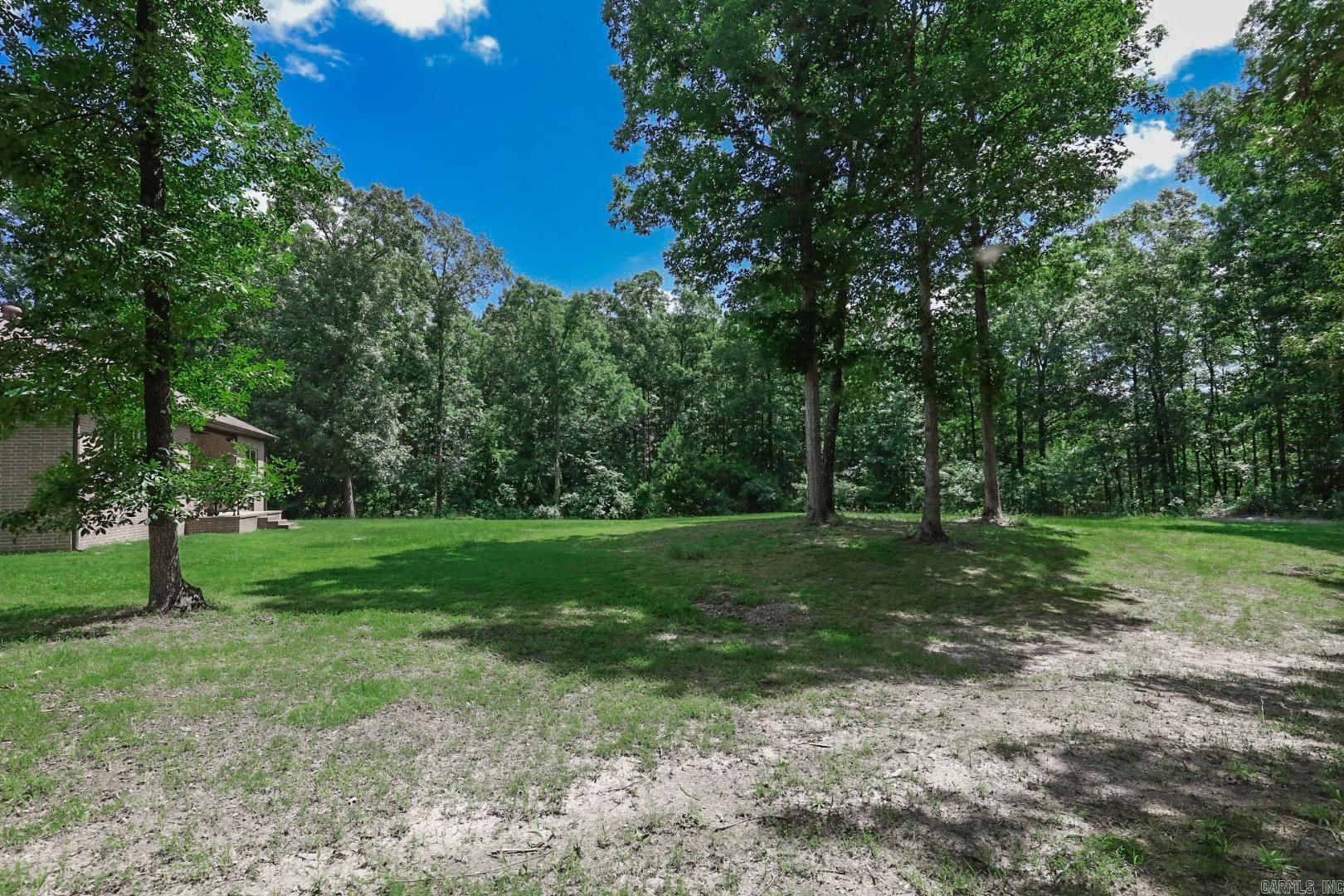 1090 Whispering Oak Property Photo 3